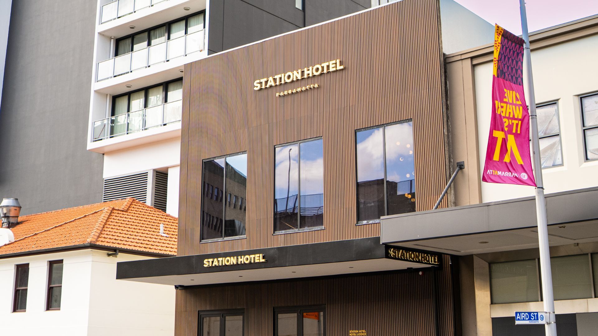 facade of Station Hotel Parramatta from the street