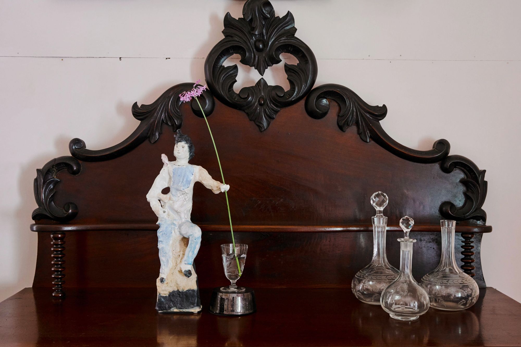 Flower boy, Sassy Park, 2024, ceramic, glaze, glass. Meroogal Women's Art Prize 2024.