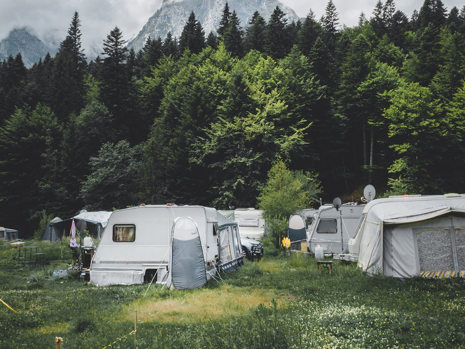 Wohnen auf dem Campingplatz Wohnwagen