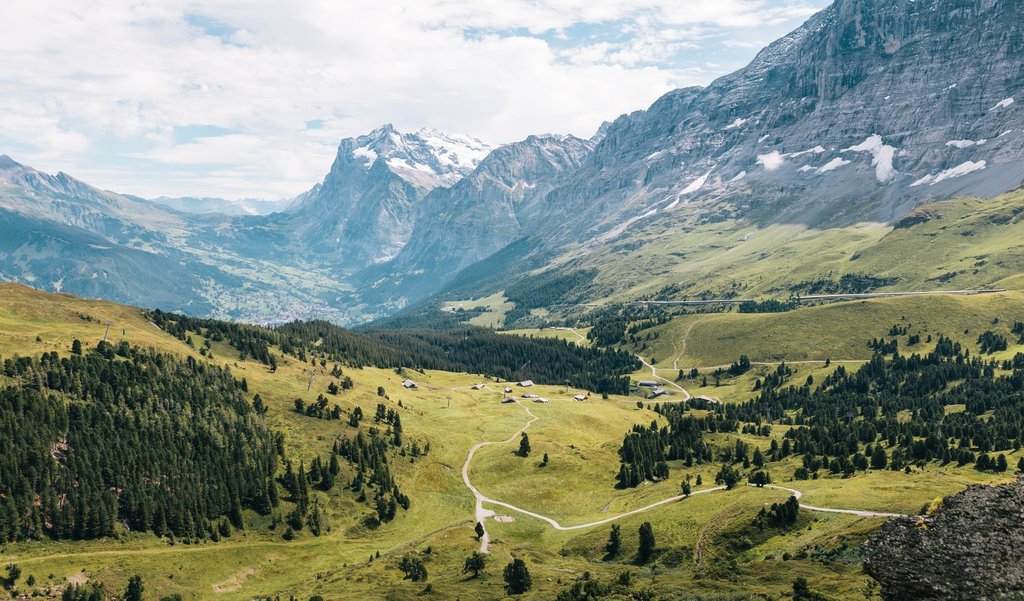 Campingidylle in der Schweiz: Wohnmobil am See, bereit für deinen Urlaub!