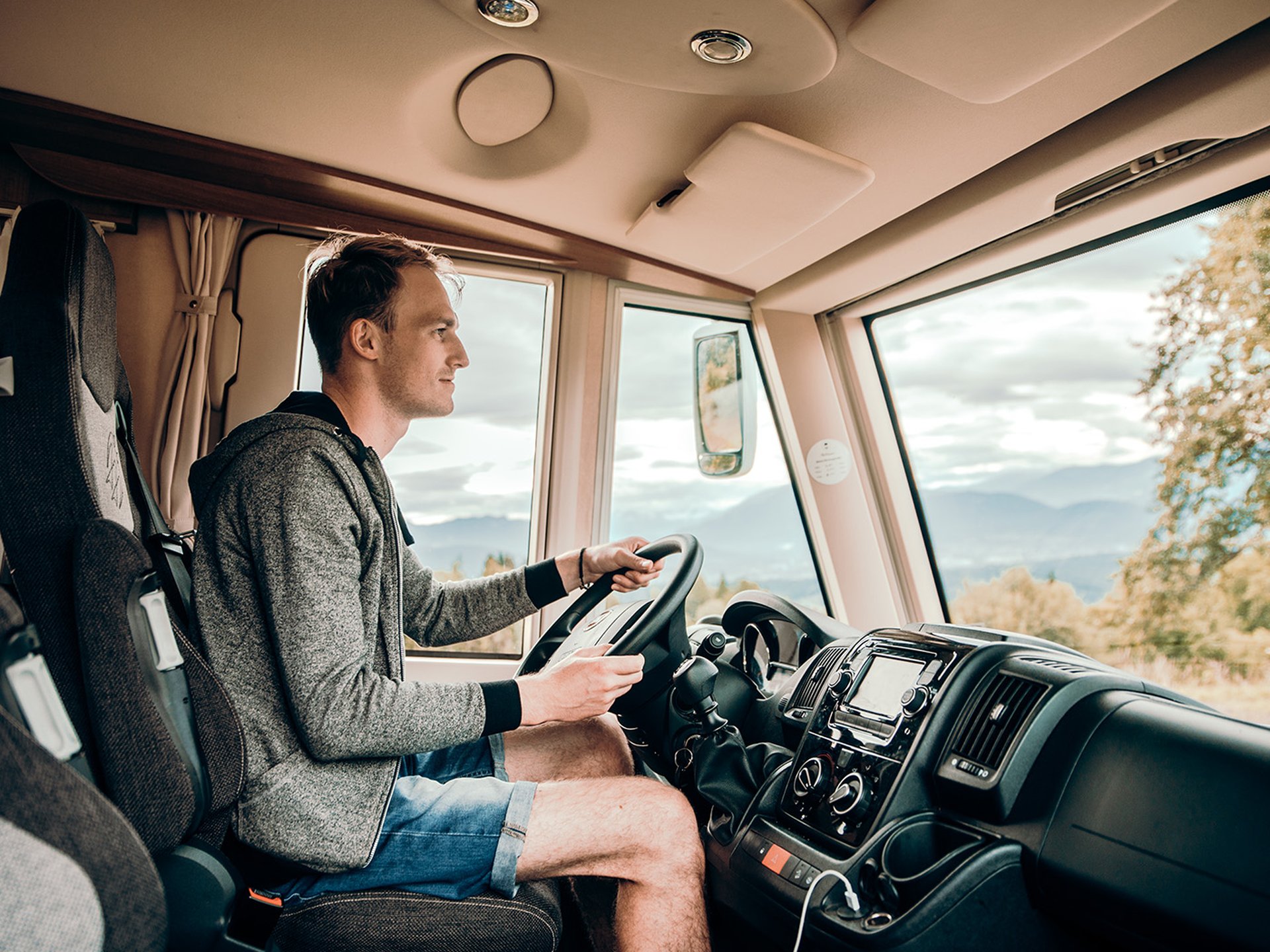 Wohnmobil-Führerschein mit Fahrer