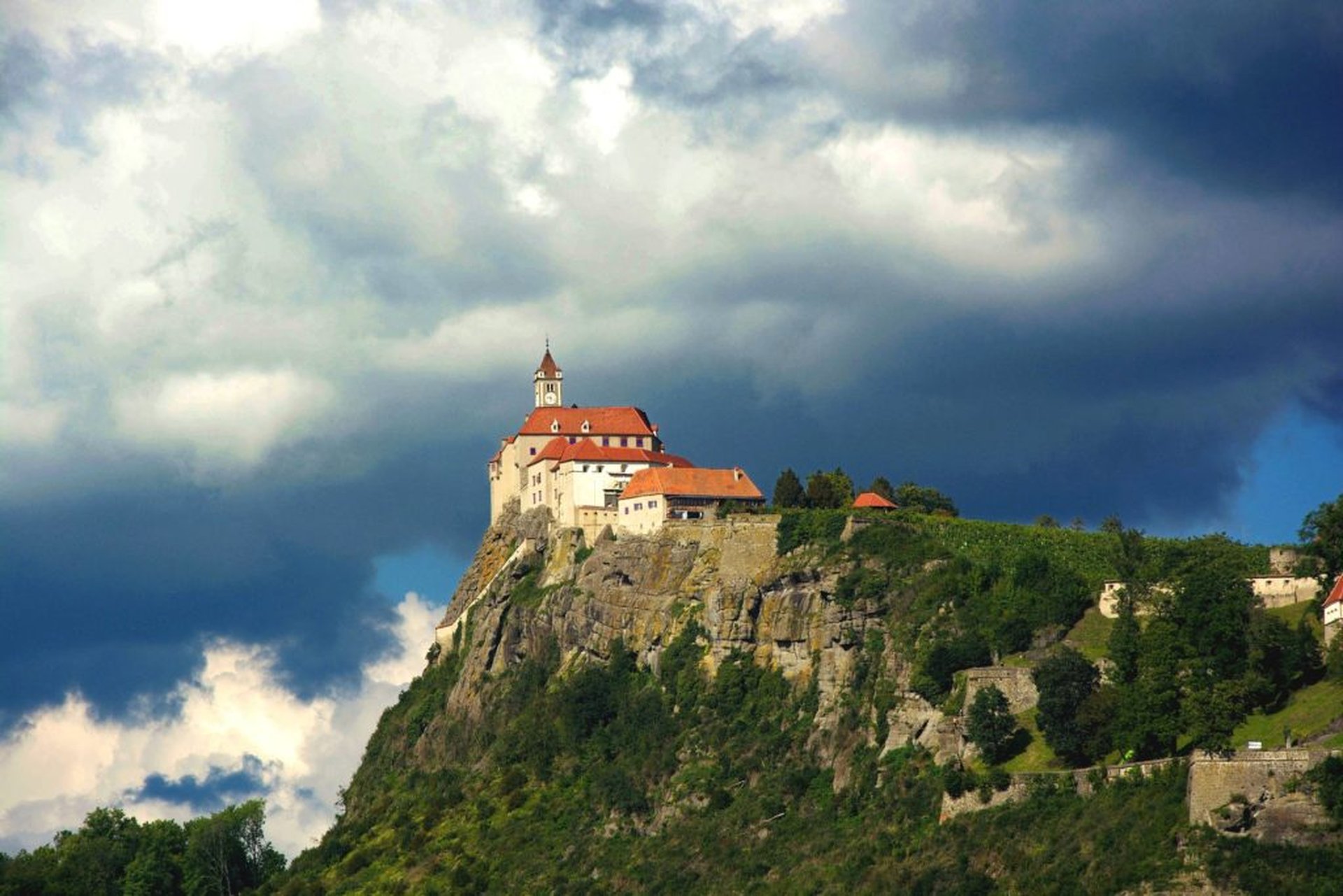 Burgen und Schlösser in Österreich: Das sind die 9 Schönsten