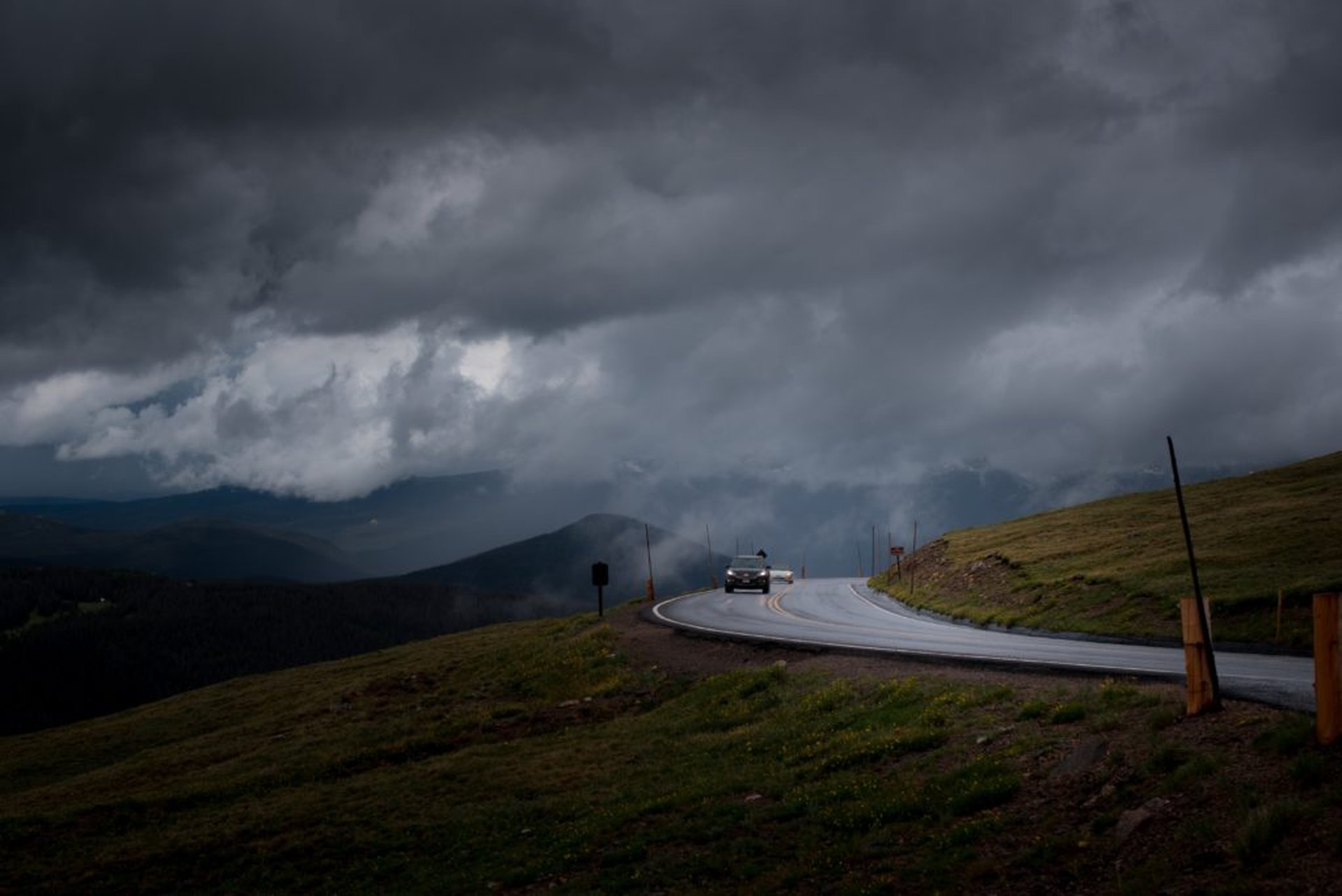 Storm op komst? Tips voor met de campere NL - nathan anderson 112380 unsplash 1024x684