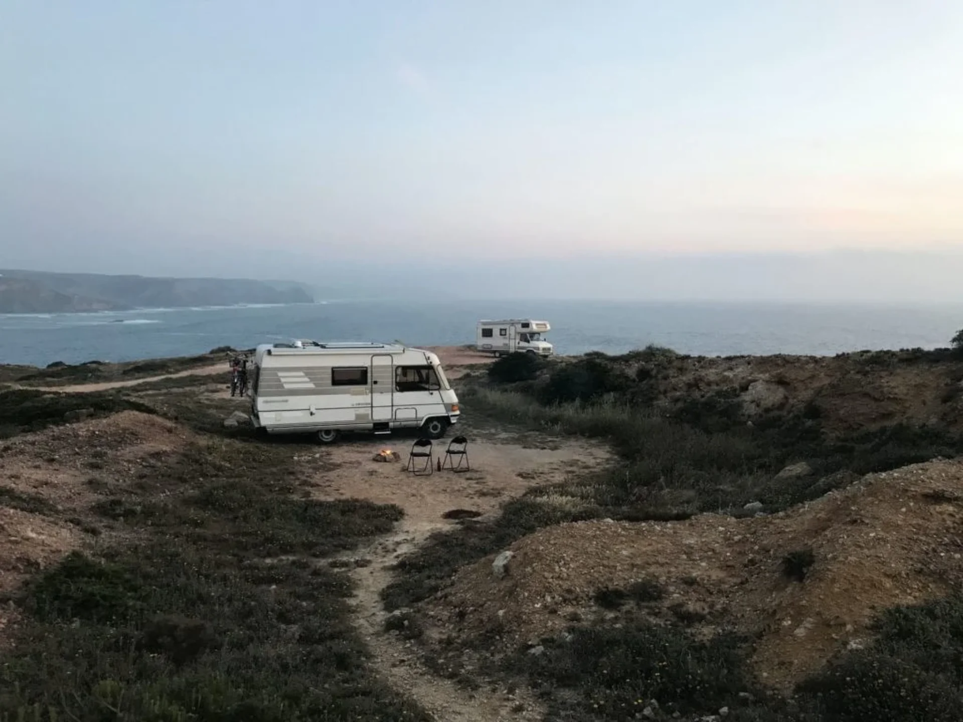 Algarve Portugal Campingurlaub Strand Meer Sonnenuntergang Wohnmobil