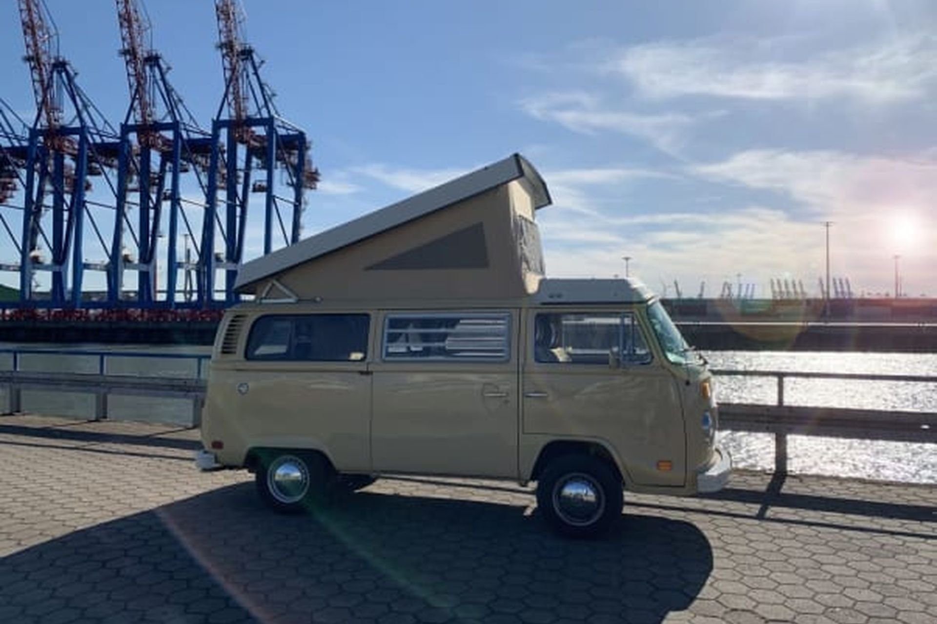 Valentinsgeschenk: Ein romantischer Ausflug im Oldtimer-Wohnmobil