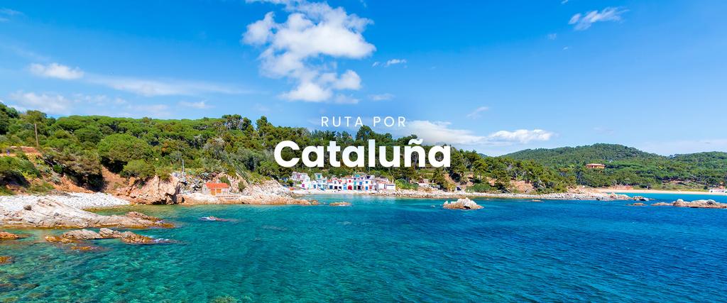 Autocaravana en la costa catalana con vistas al Mediterráneo. Vacaciones y camping en Cataluña.
