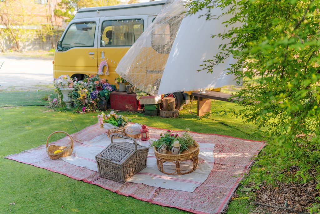 Osterurlaub im Wohnmobil:  Campingplätze & traumhafte Reiseziele in Europa entdecken!