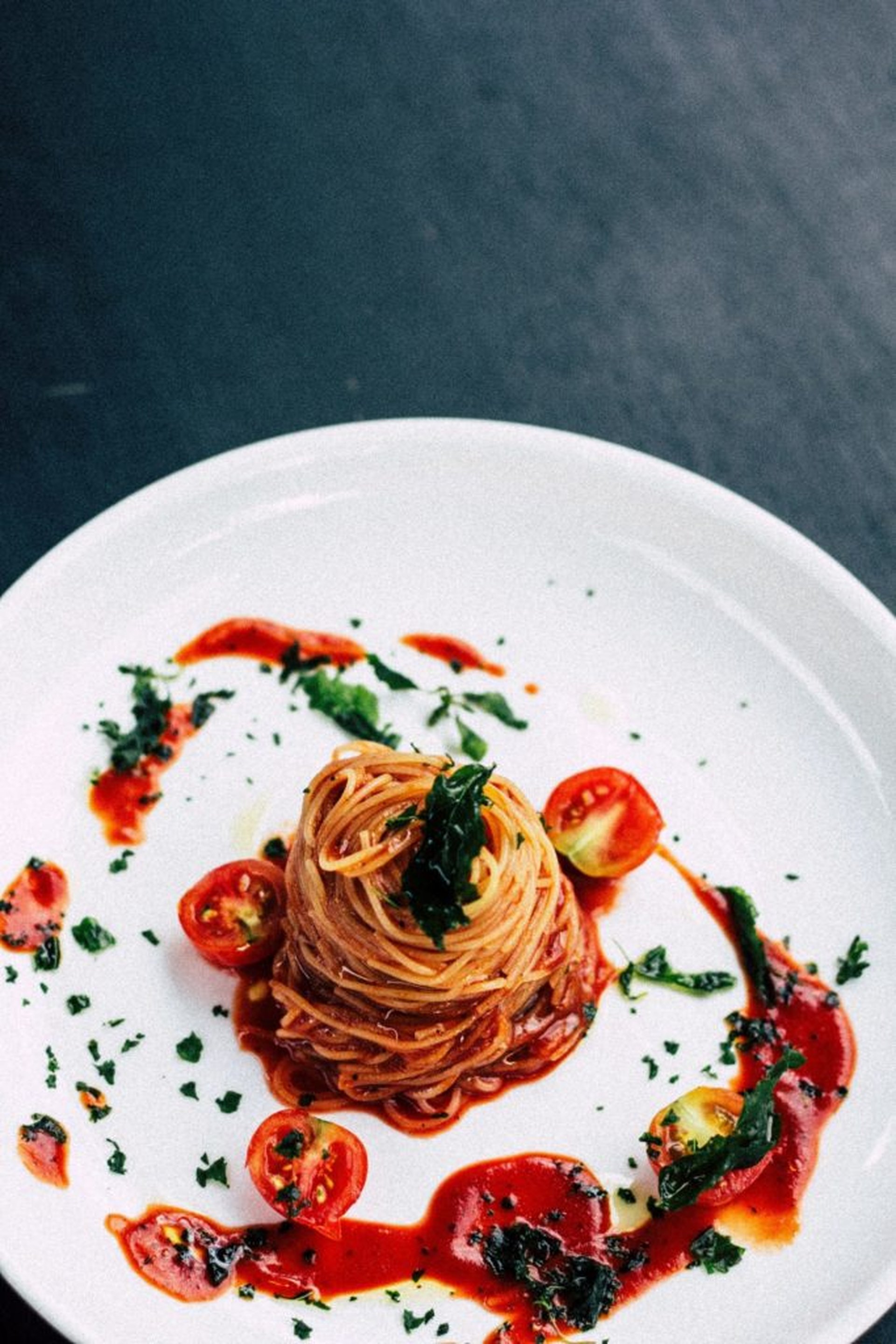 1. pasta met tomatensaus - 1. Pasta mit Tomatensauce e 683x1024