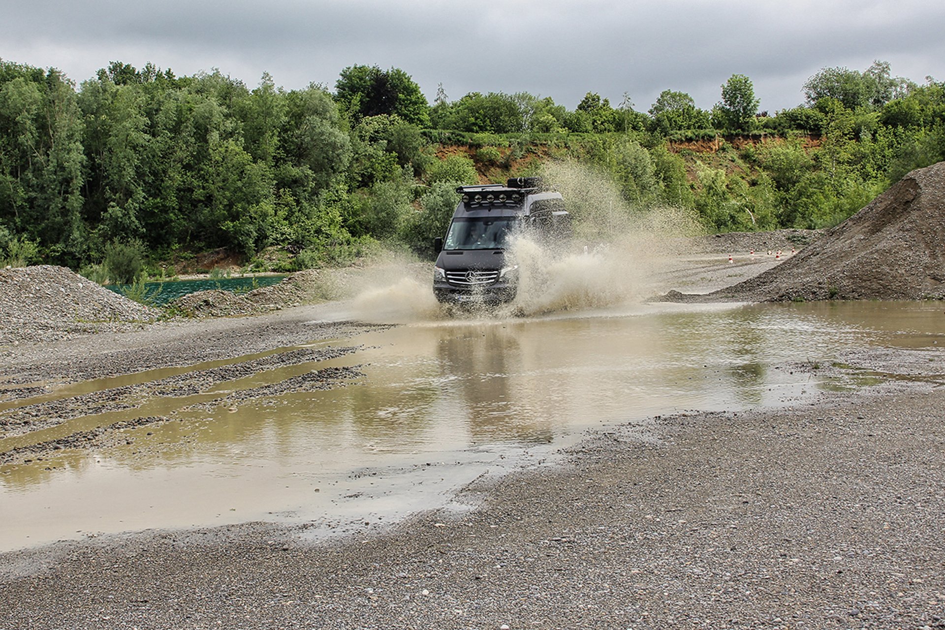Avontuurlijk offroad kamperen: ontdek ruige terreinen met een 4×4-camper