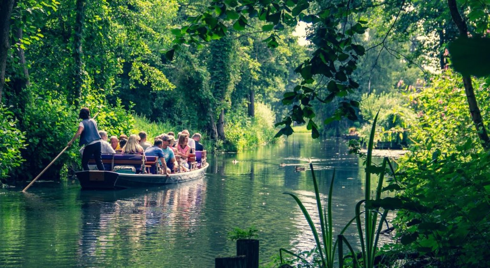 Zomer met de camper: van stranden tot bergtoppen en charmante steden