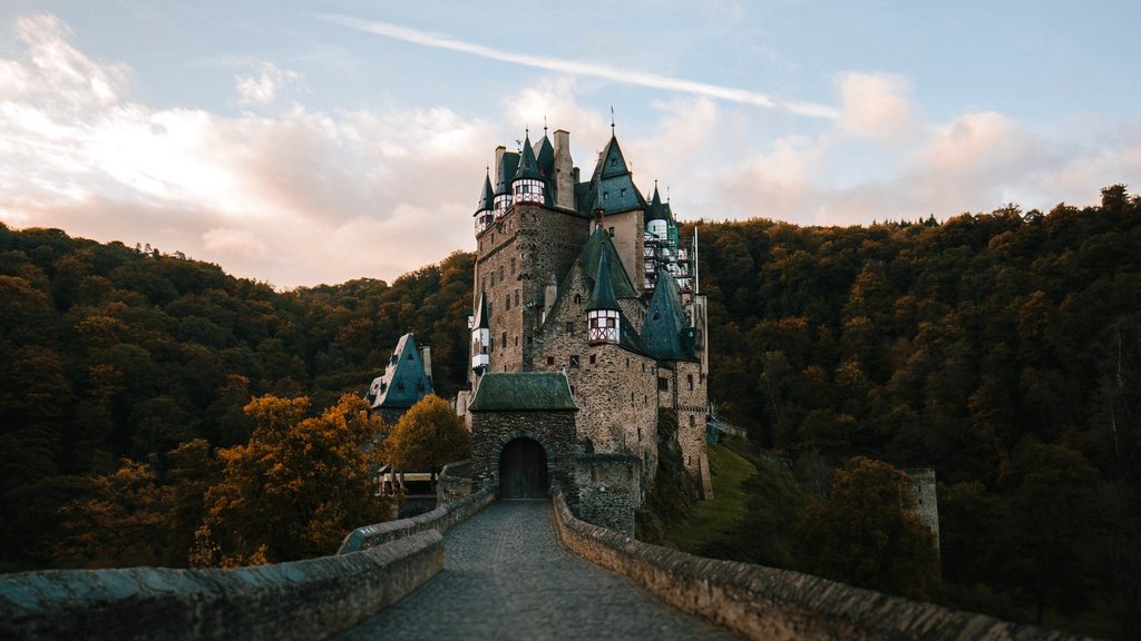 13 märchenhafte Burgen & Schlösser: Entdecke sie mit deinem Wohnmobil!