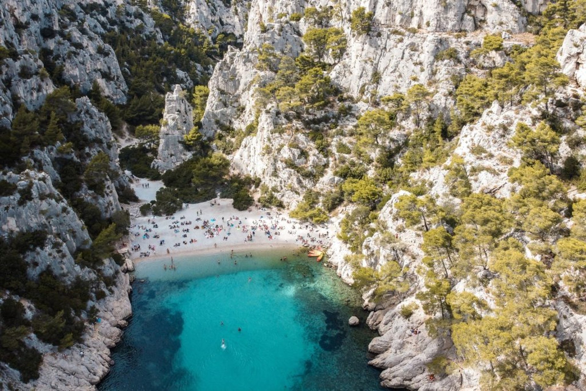 Wohin mit dem Wohnmobil im August: 11 Reiseziele mit Campingplätzen