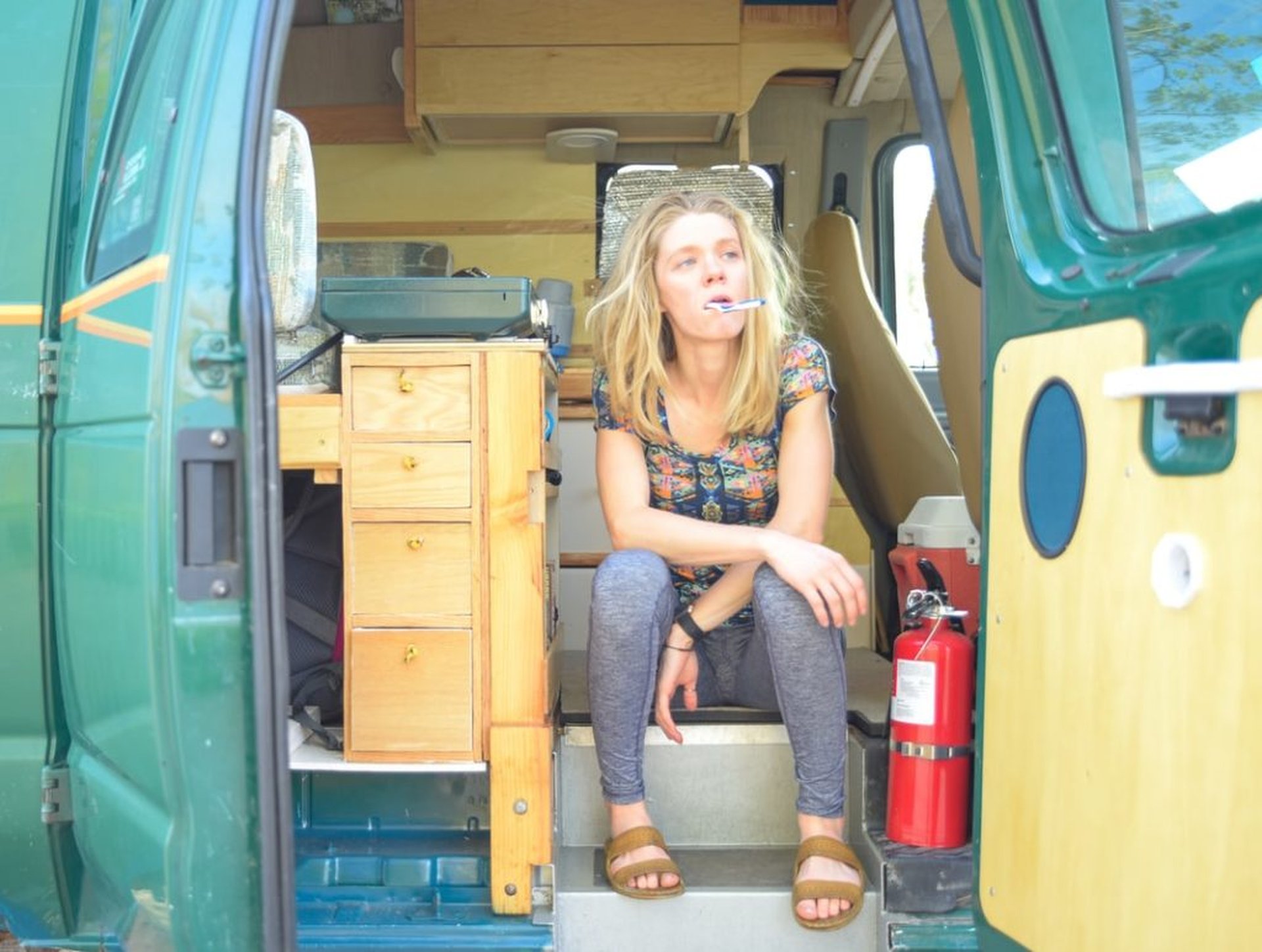 alleenreizen vanlife vrouw