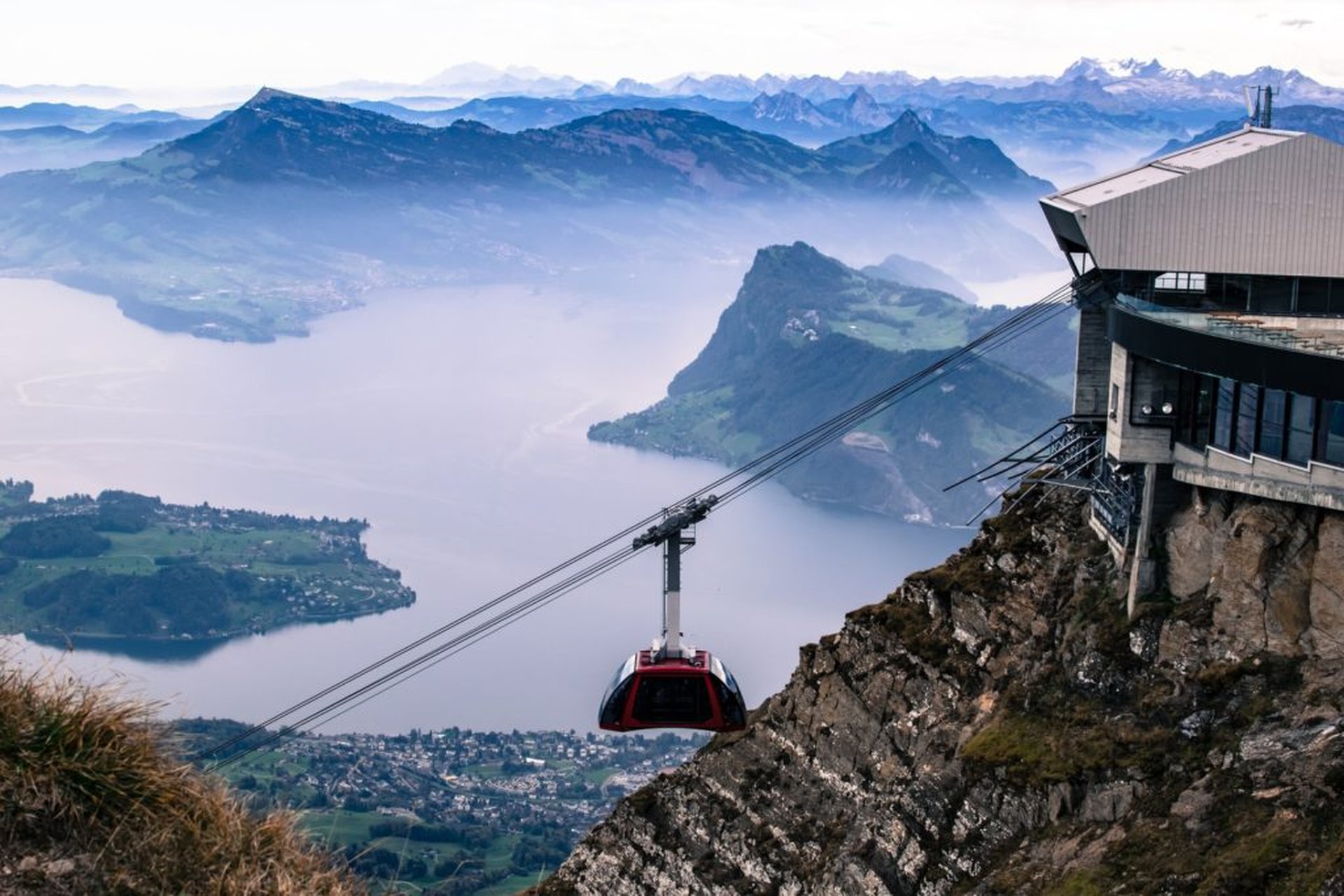 Campingurlaub in der Schweiz: Die schönsten Reiseziele und Reisetipps