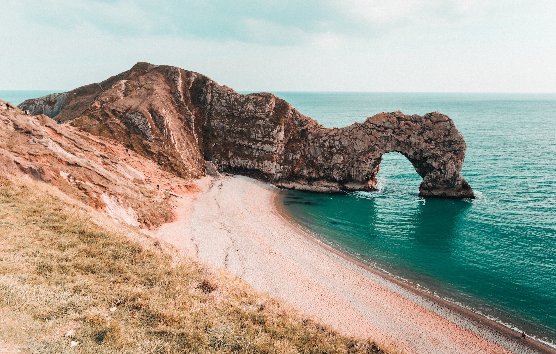 Entdecke 9 einzigartige Campingplätze in Europa!  Wohnmobile, Zelte & traumhafte Natur erwarten dich.