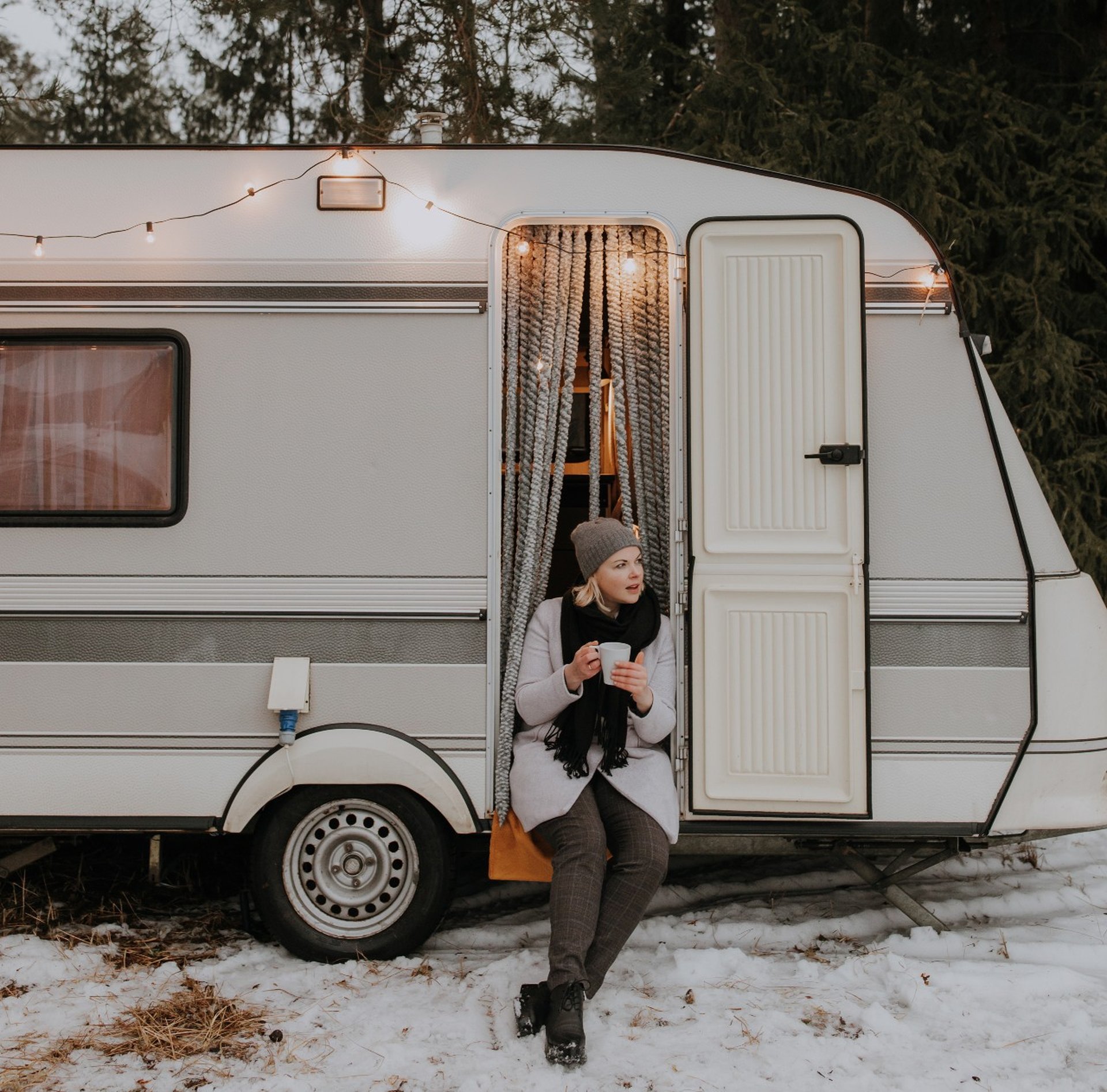 Wintercamping-Ausrüstung: Dein komfortables Zuhause im Schnee!
