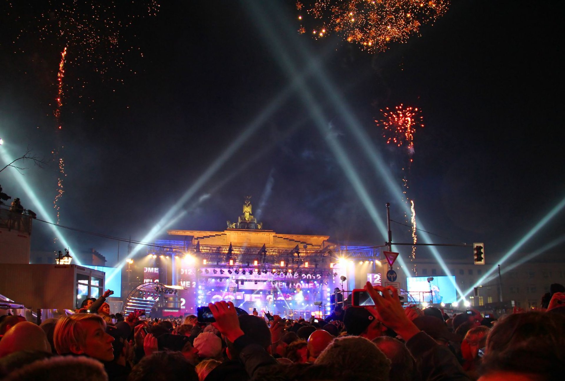 Brandenburger Tor Party Jahreswechsel Silvesterfeier