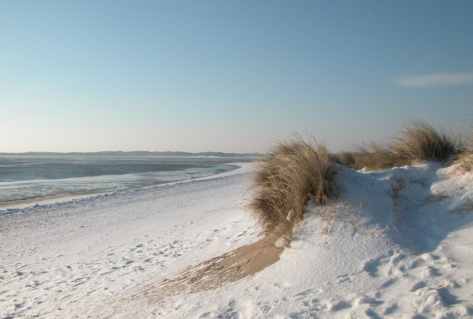 Sylt Nordsee Winter Strand Dünen im Schnee