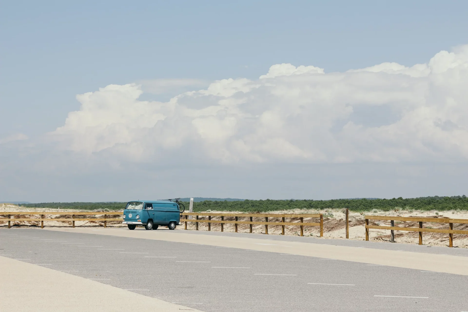 Bulli T3 Van Camper Meer Strand Nordsee Herbst