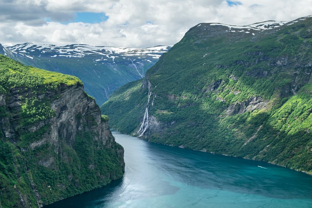 Camping Header: Geirangerfjord