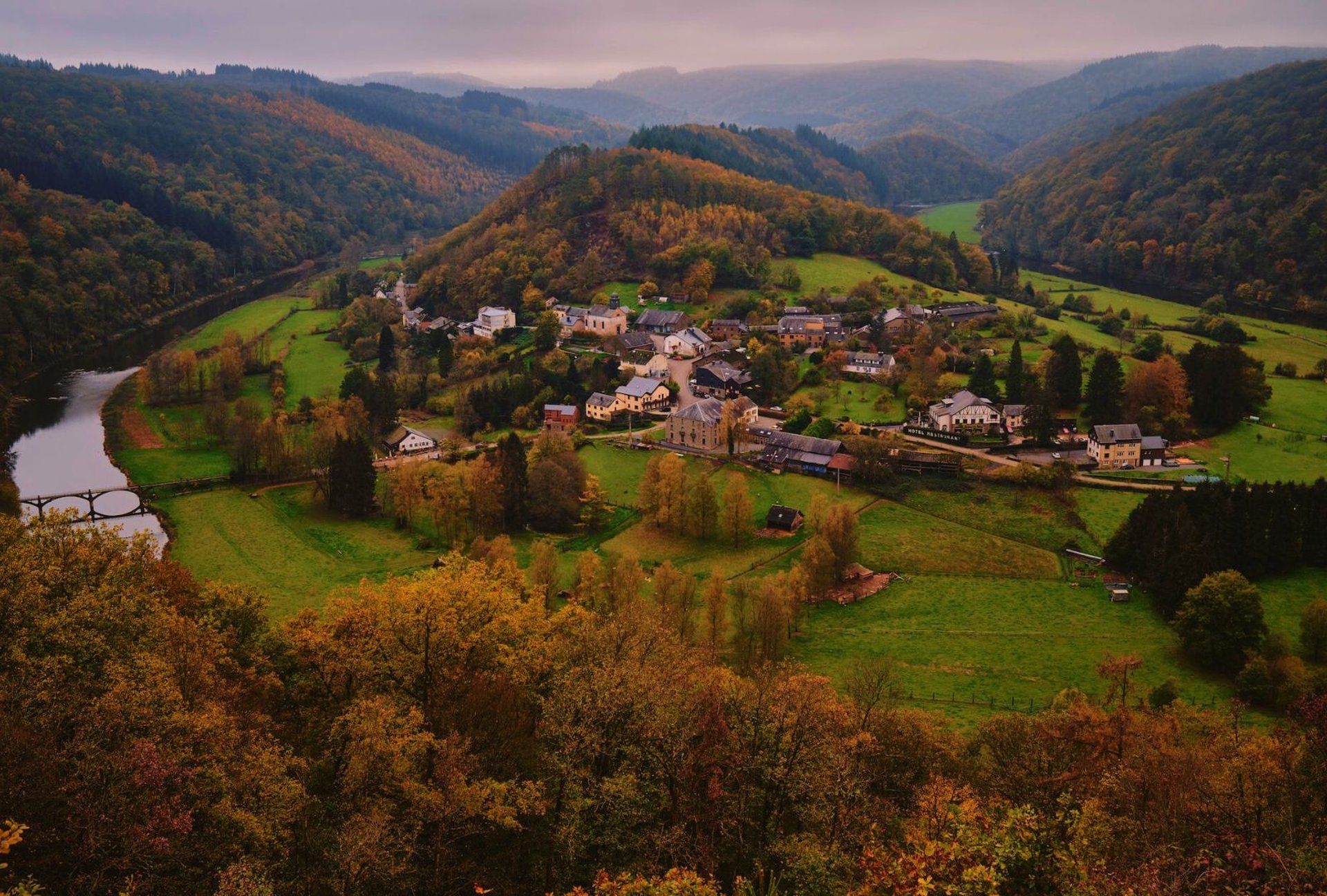 Bouillon rivier Semois Herfst
