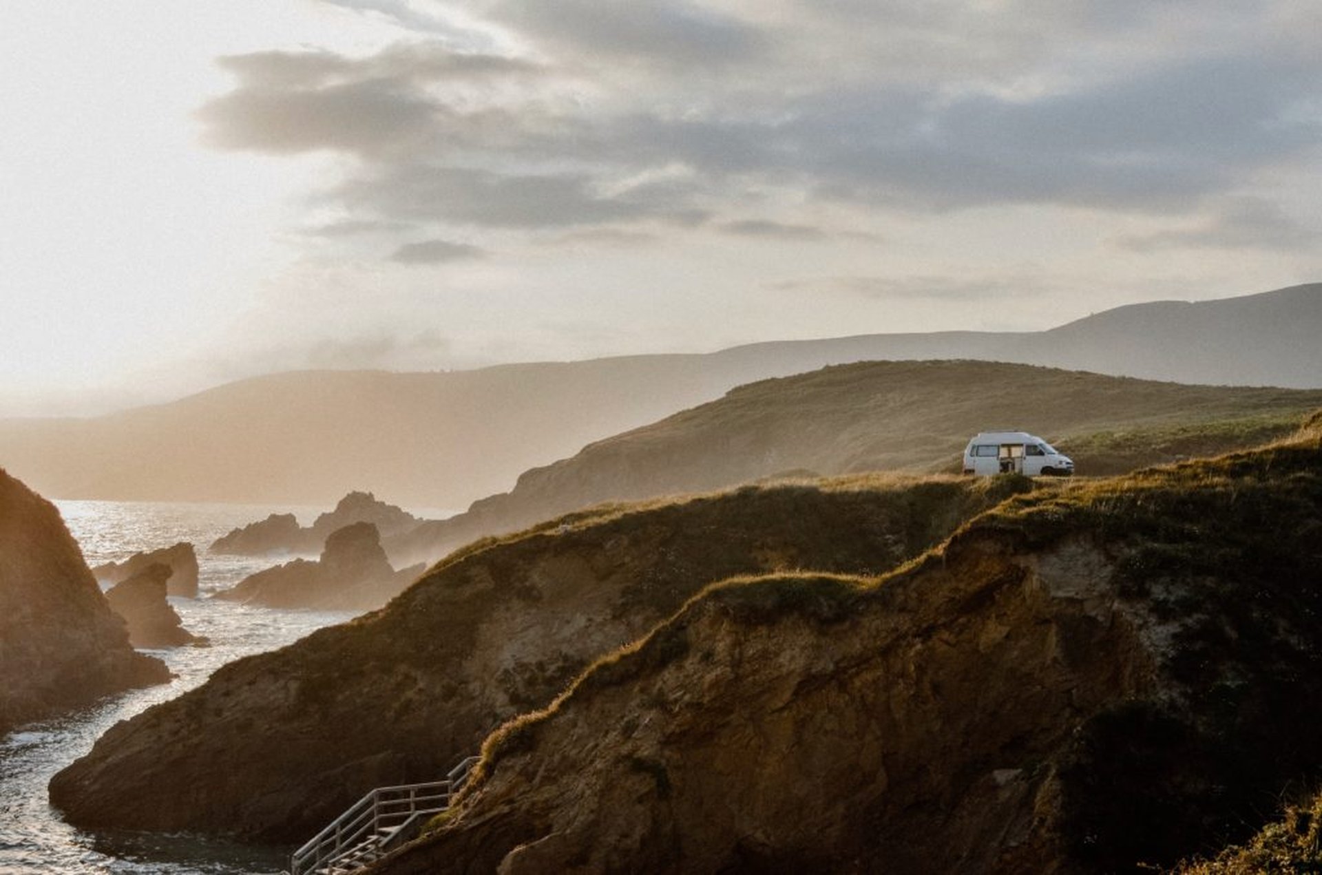 Camping Header: Solaranlage auf den Camper bauen