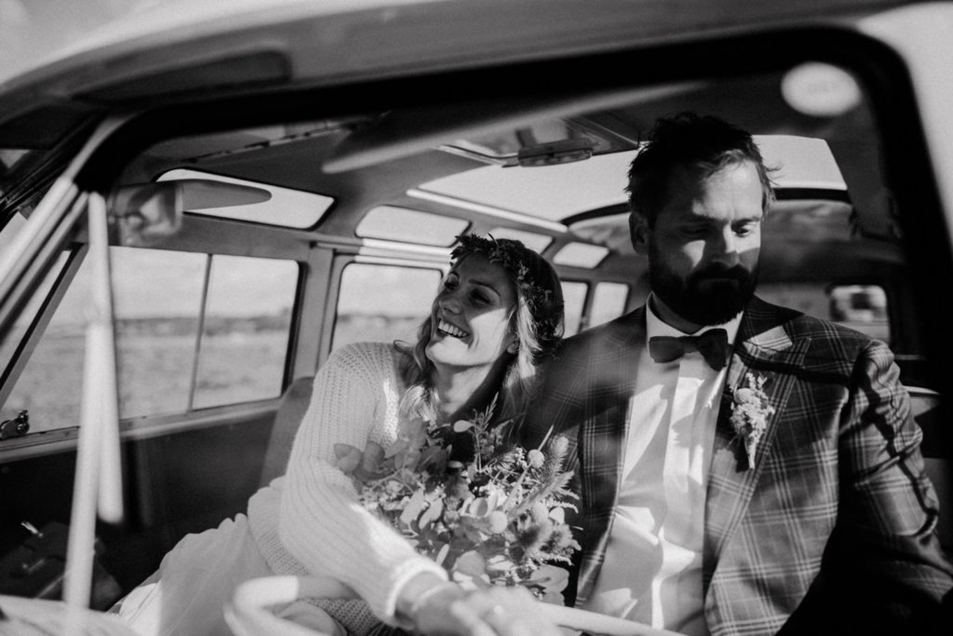 Bulli Hochzeit von Lena und Carsten