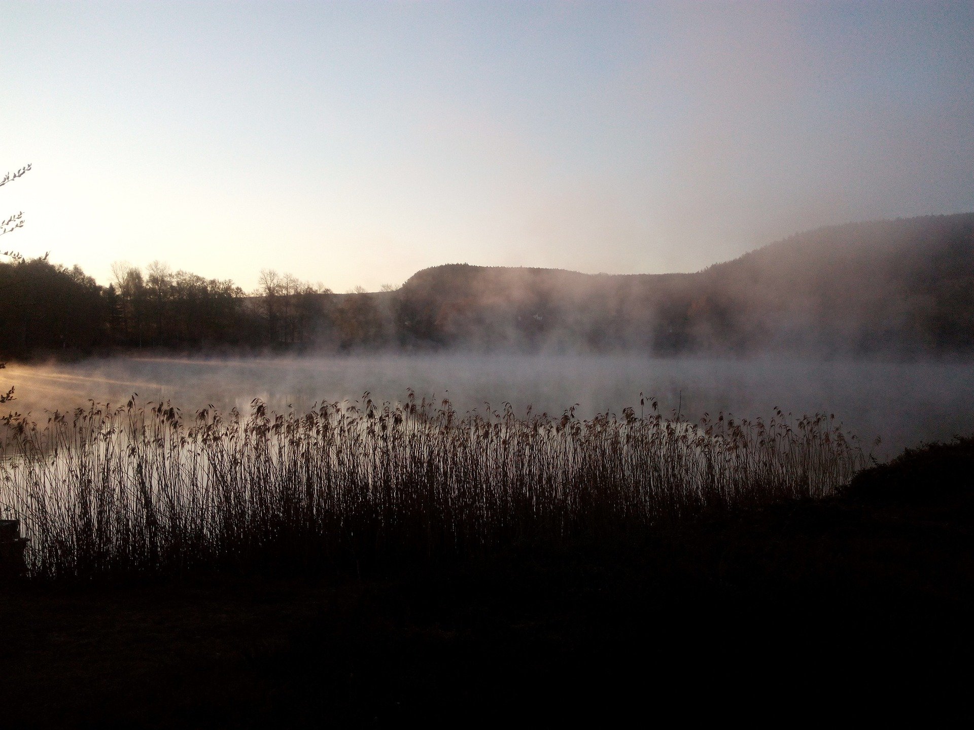 See Sonnenaufgang Nebel mystisch