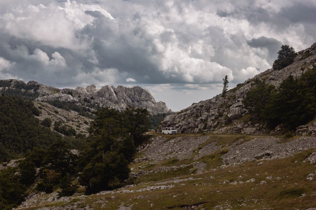 Sonniger Herbsturlaub auf kroatischen Campingplätzen: Wohnwagen, Stellplätze & Natur pur!