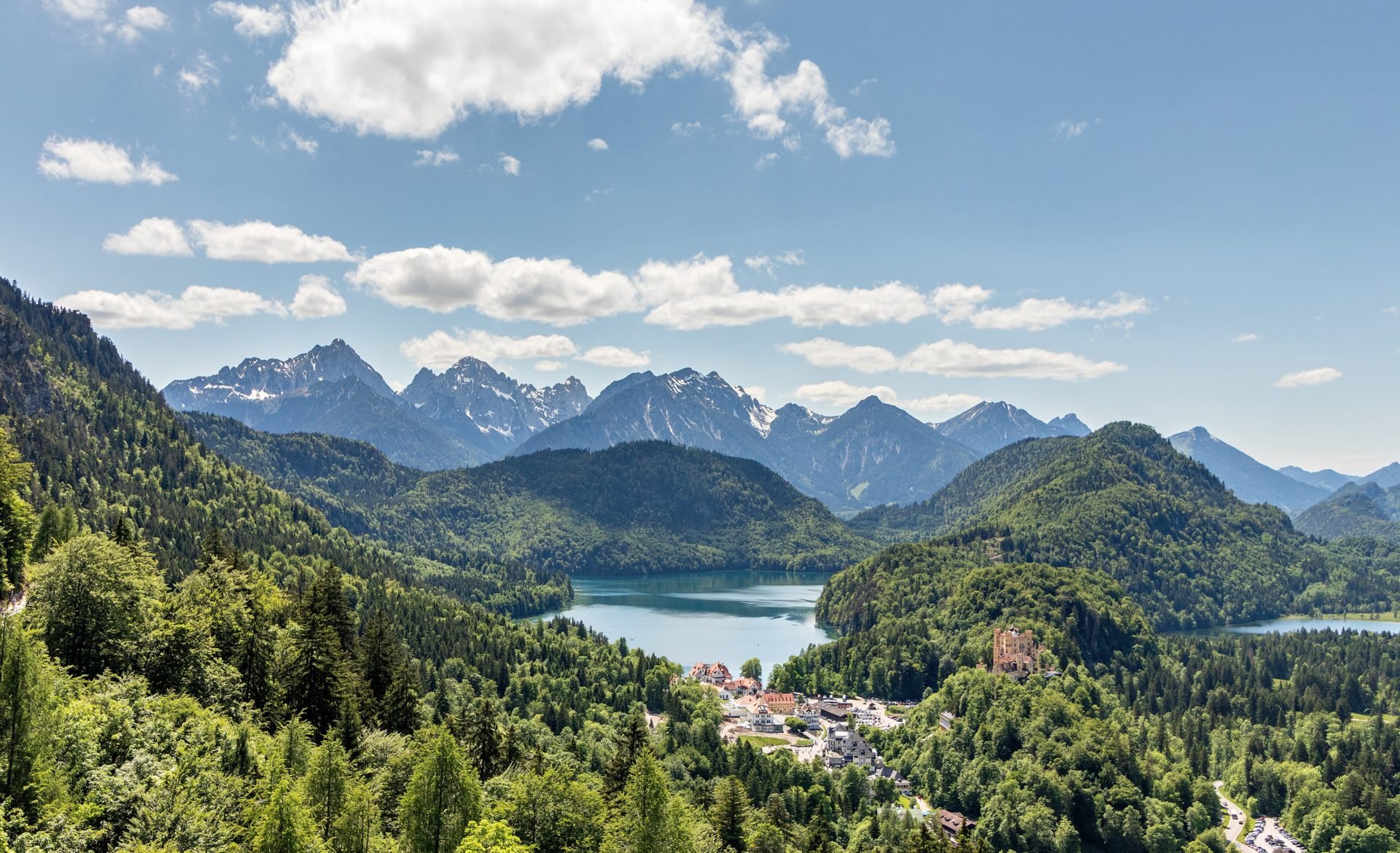 Tosende Wasserfälle, hohe Gipfel und stille Seen in Bayern