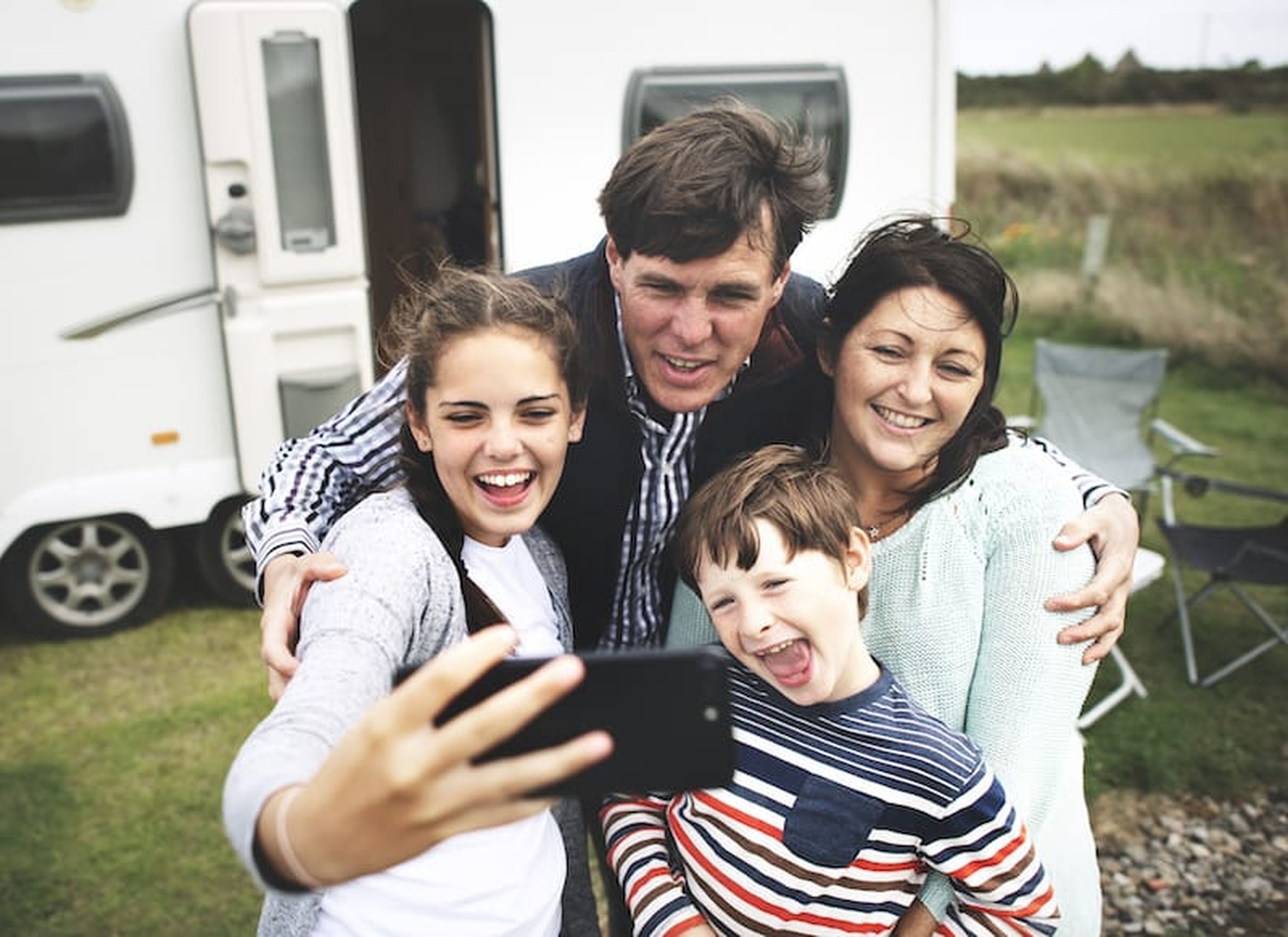 Campervan, caravan and motorhome hire from locals | Camplify