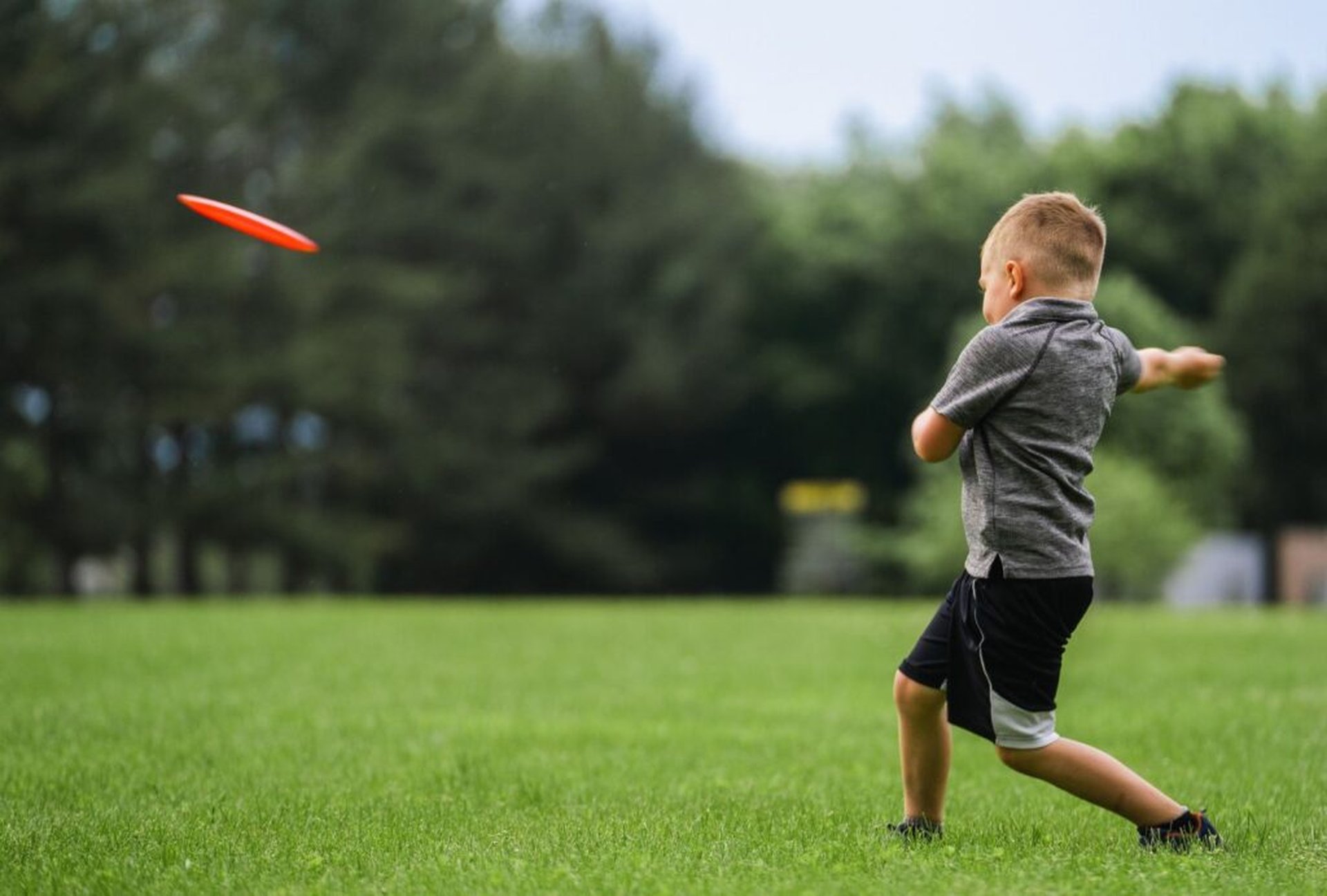Tolle Outdoor Spiele für Kinder beim Camping