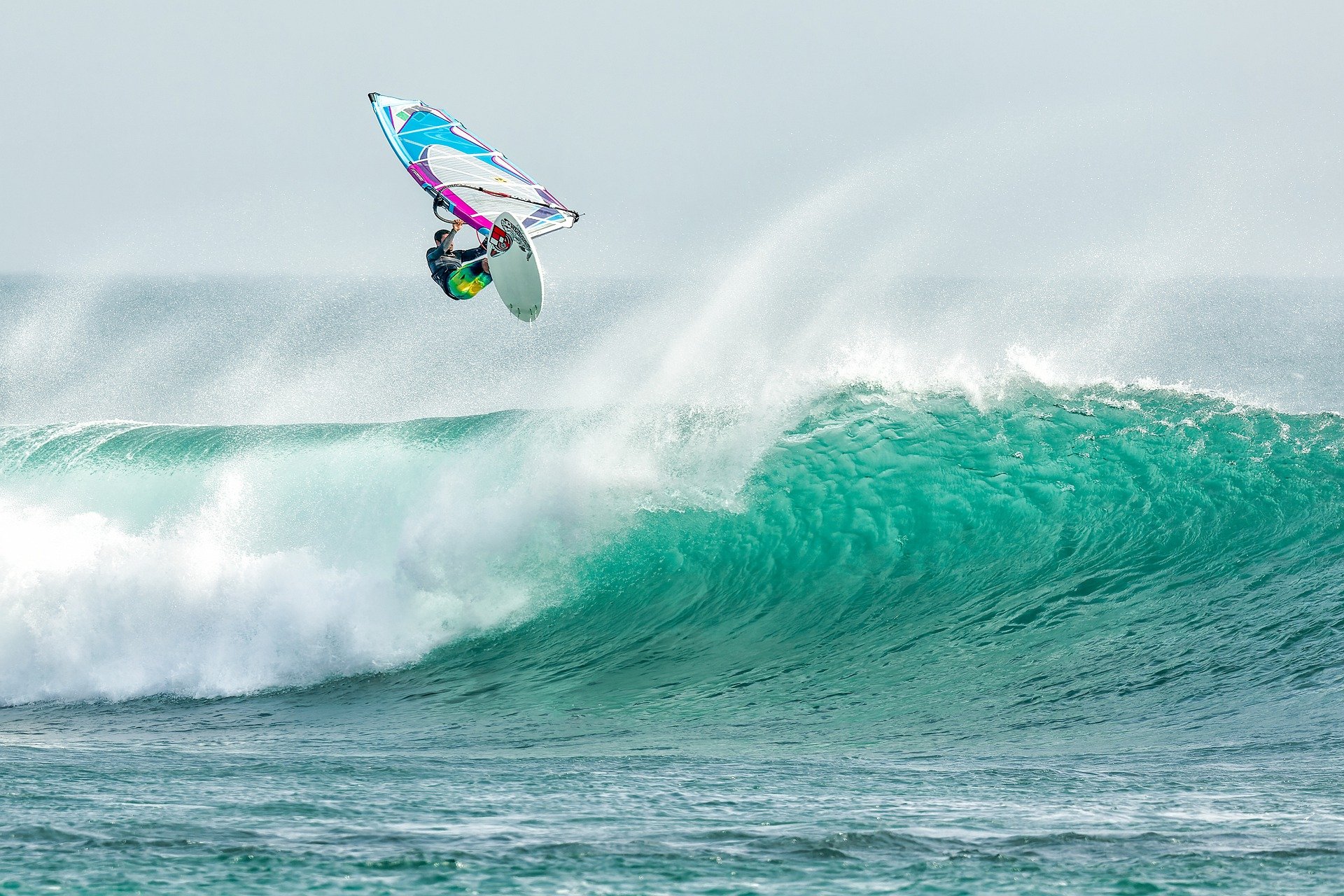 Surfen im Herbst in Kroatien