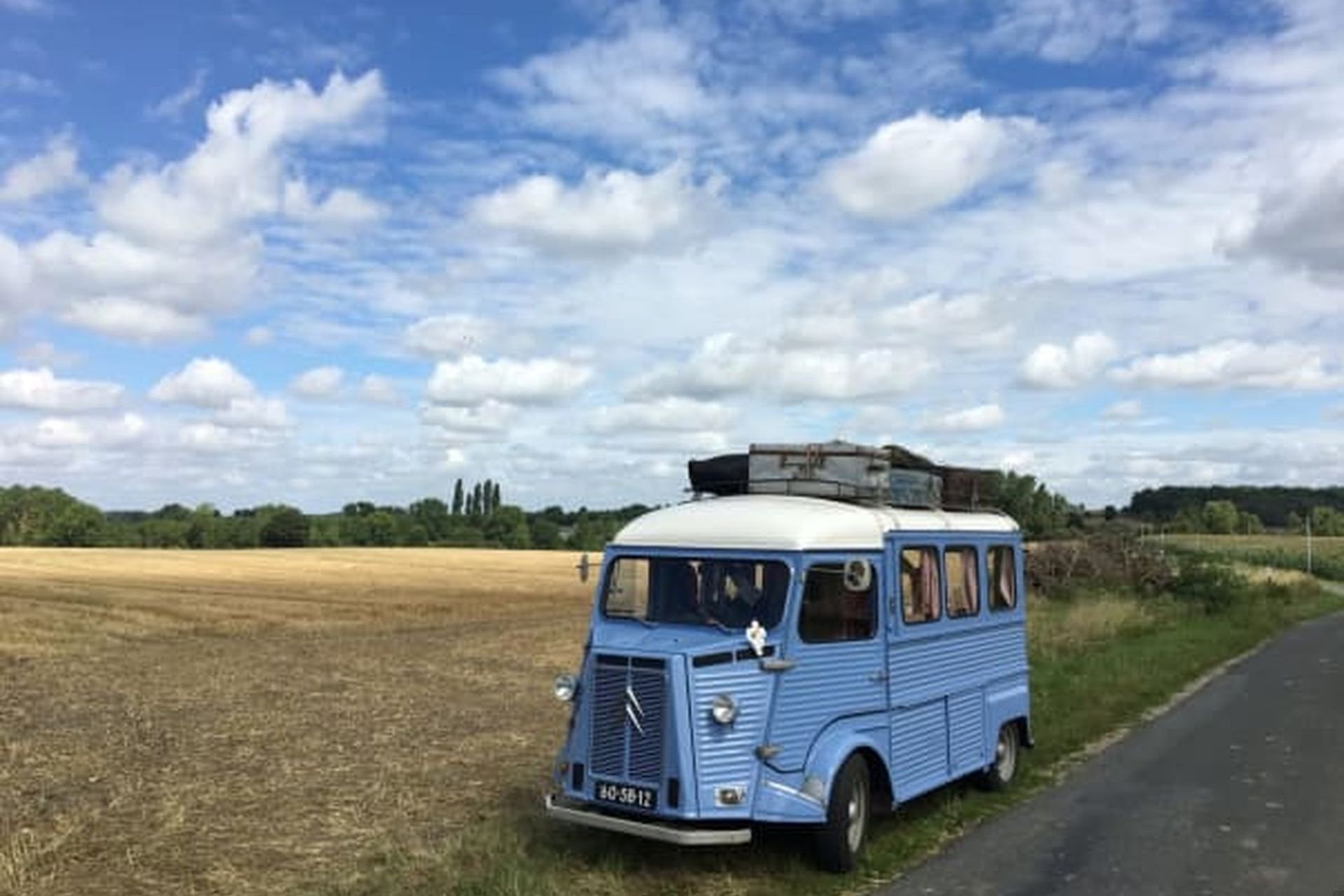 Valentinsgeschenk: Ein romantischer Ausflug im Oldtimer-Wohnmobil