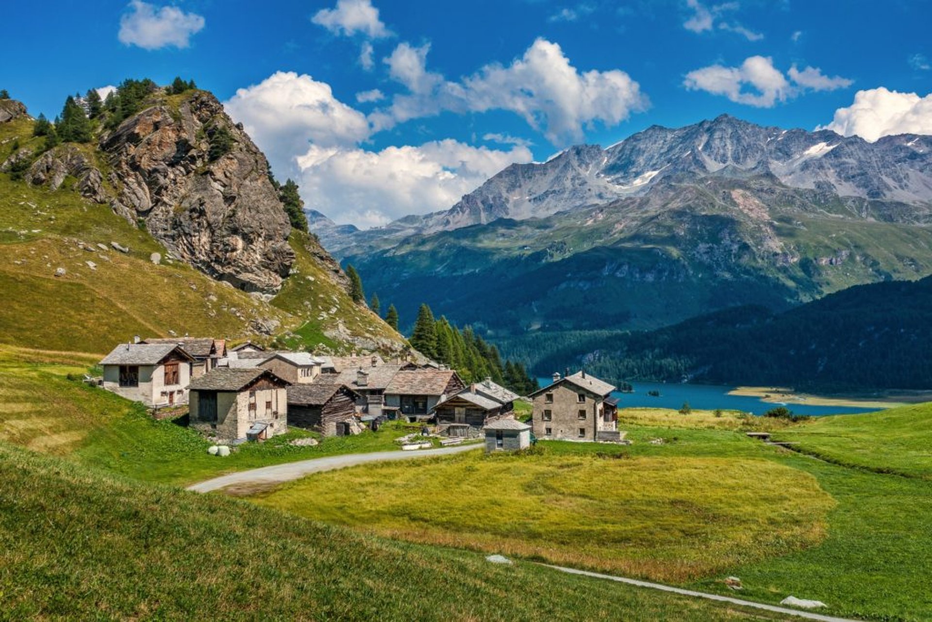 Campingurlaub in der Schweiz: Die schönsten Reiseziele und Reisetipps