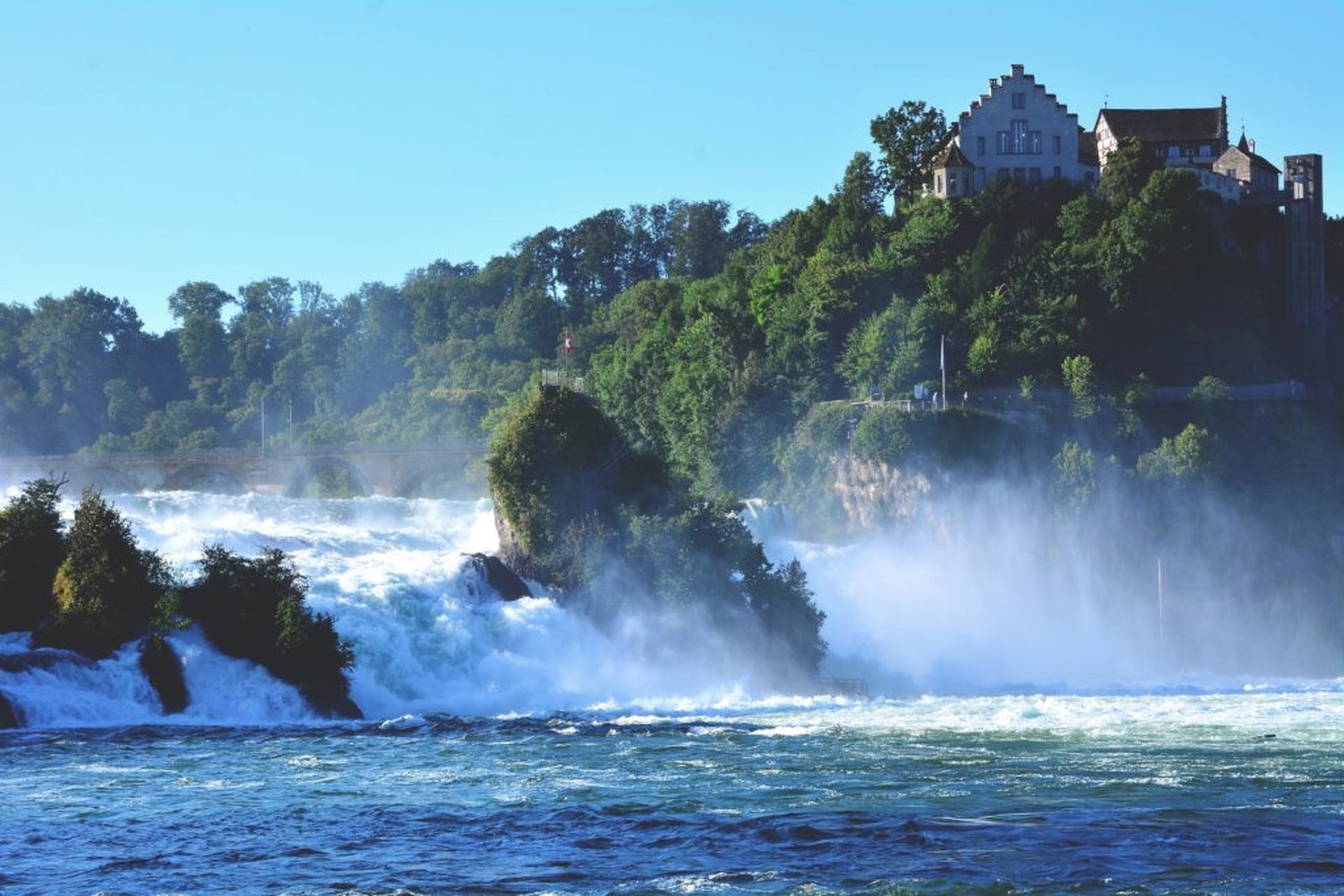Campingurlaub in der Schweiz: Die schönsten Reiseziele und Reisetipps