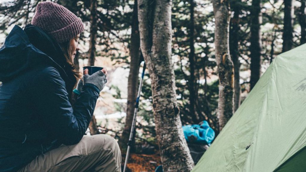 Camper header: De slimme paklijst voor kampeervrouwen