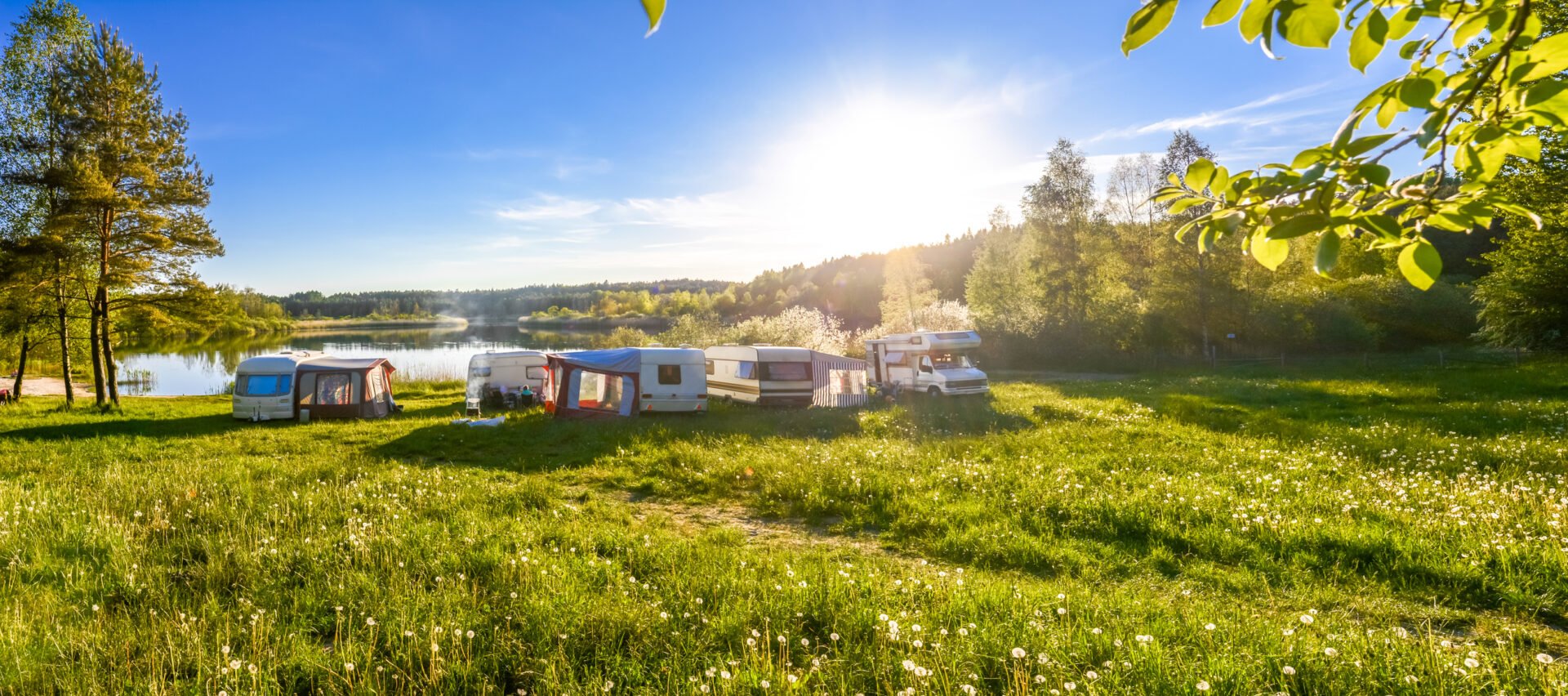 Welcher Campingtyp bist du? Ein Blick auf die beliebtesten Campingplatz-Konzepte