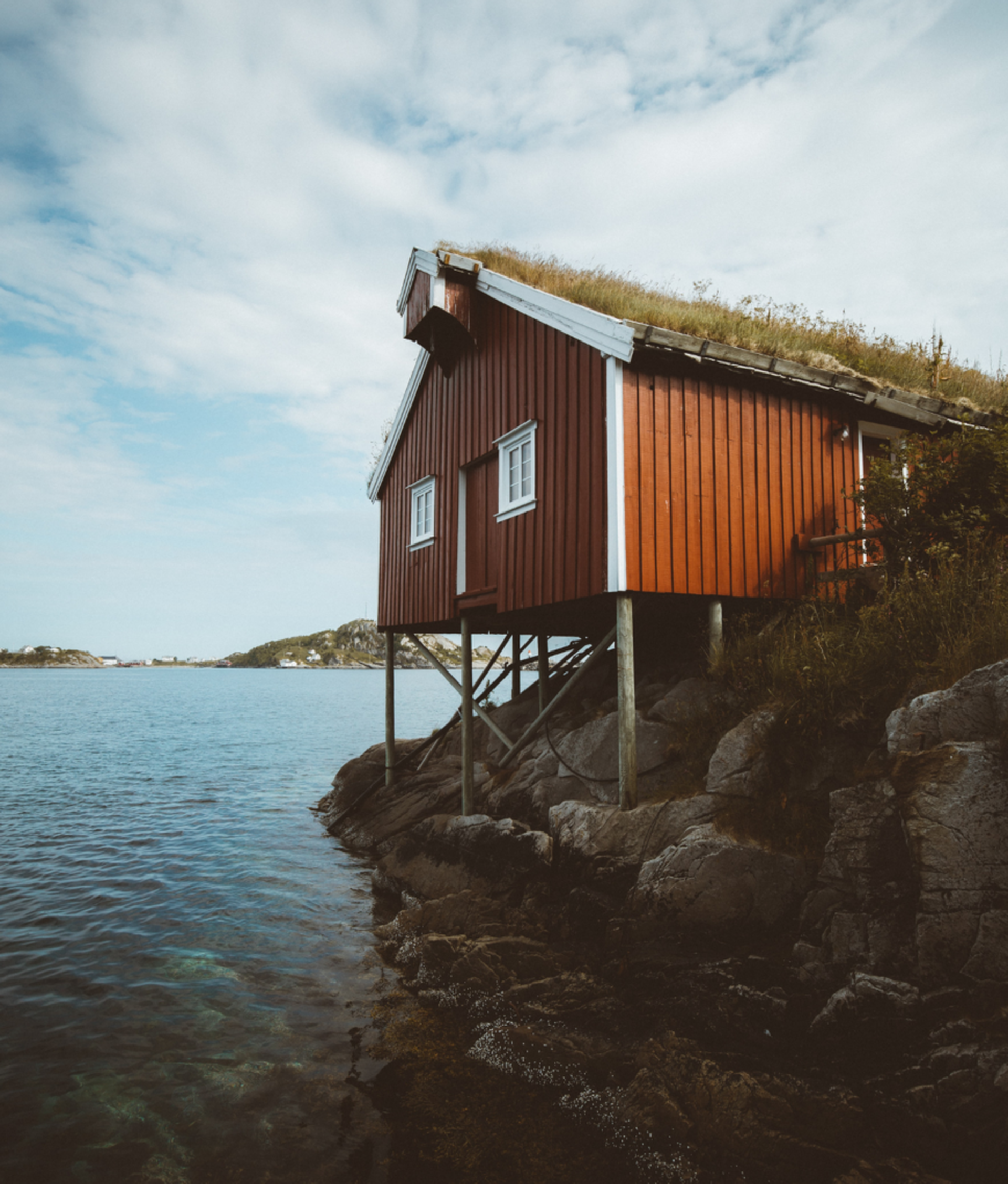 Lofoten-Rundreise mit dem Camper: Berge, Fjorde, einsame Strände und grenzenlose Freiheit
