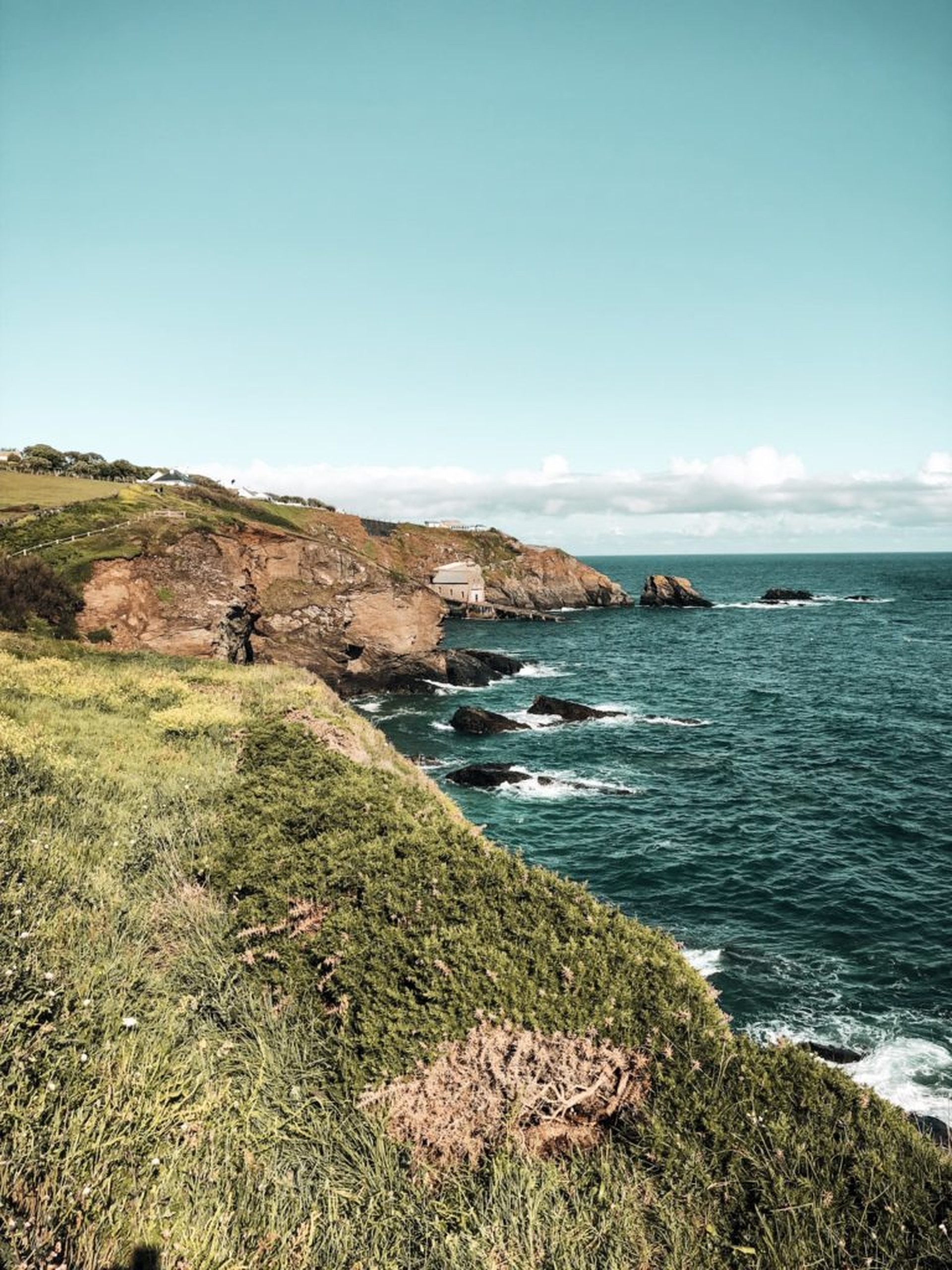 die südliche, raue Küste in Cornwall