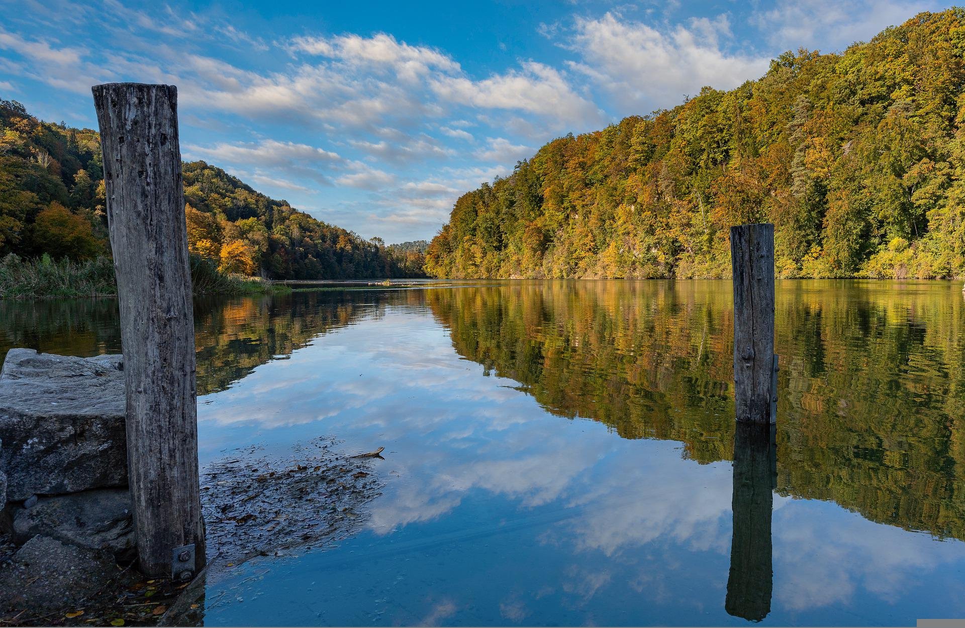 Wohnmobile & Zelte am Rheinufer: Deine 10 schönsten Campingplätze!