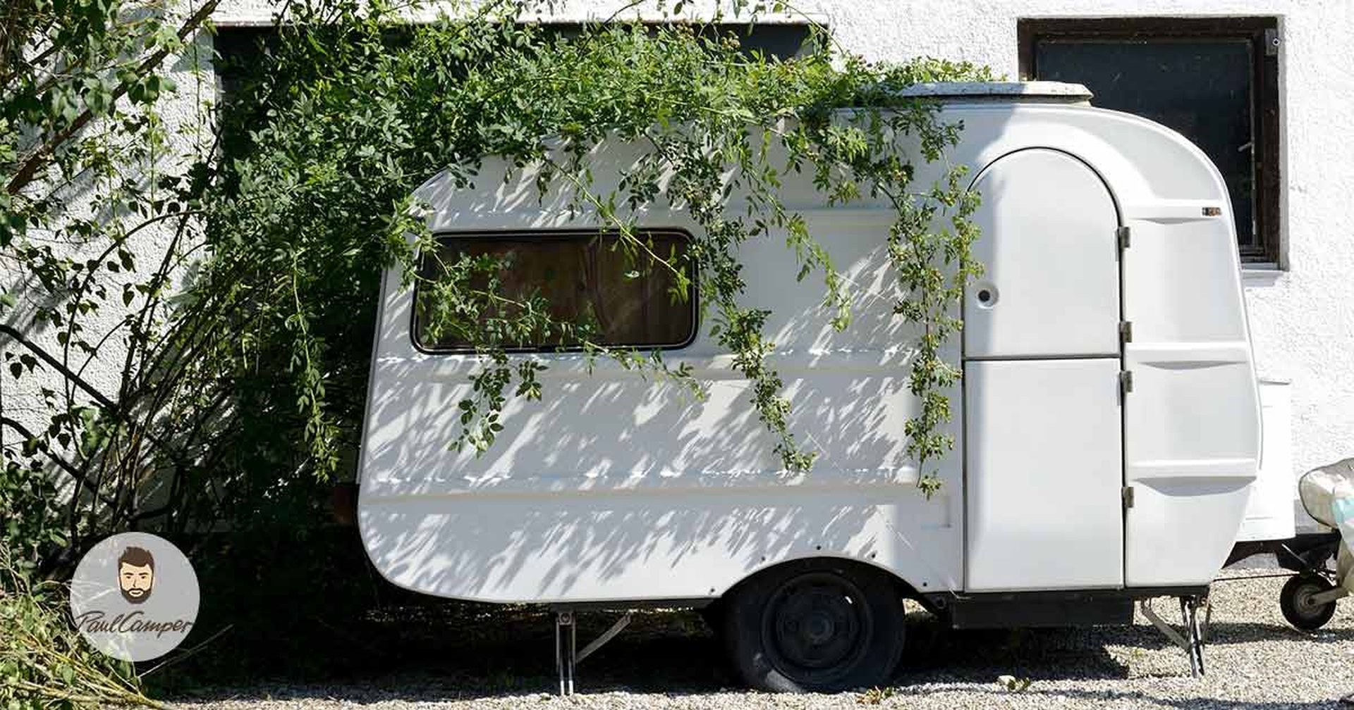 Wohnwagen unter Baum Wohnwagen oder Wohnmobil was passt besser zu mir