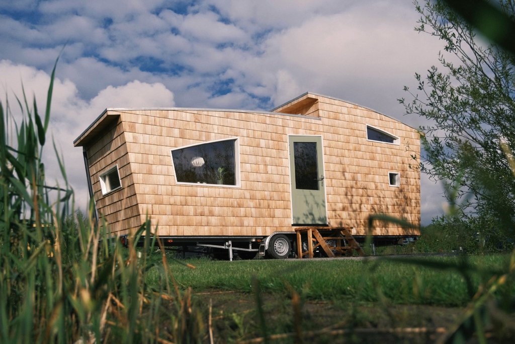 Camper header: Klein huis, grote impact - het familieleven in een Tiny House