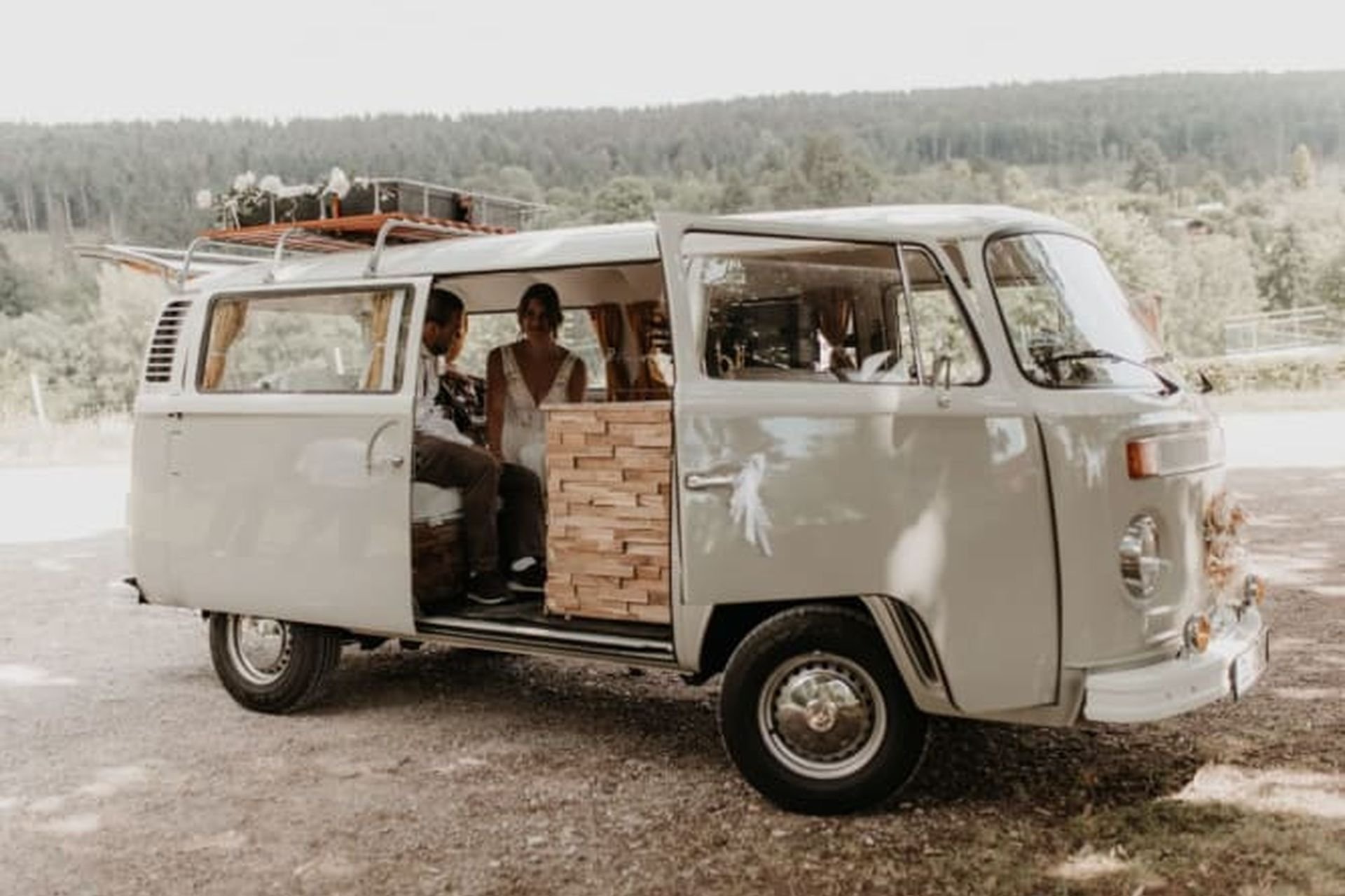 Valentinsgeschenk: Ein romantischer Ausflug im Oldtimer-Wohnmobil