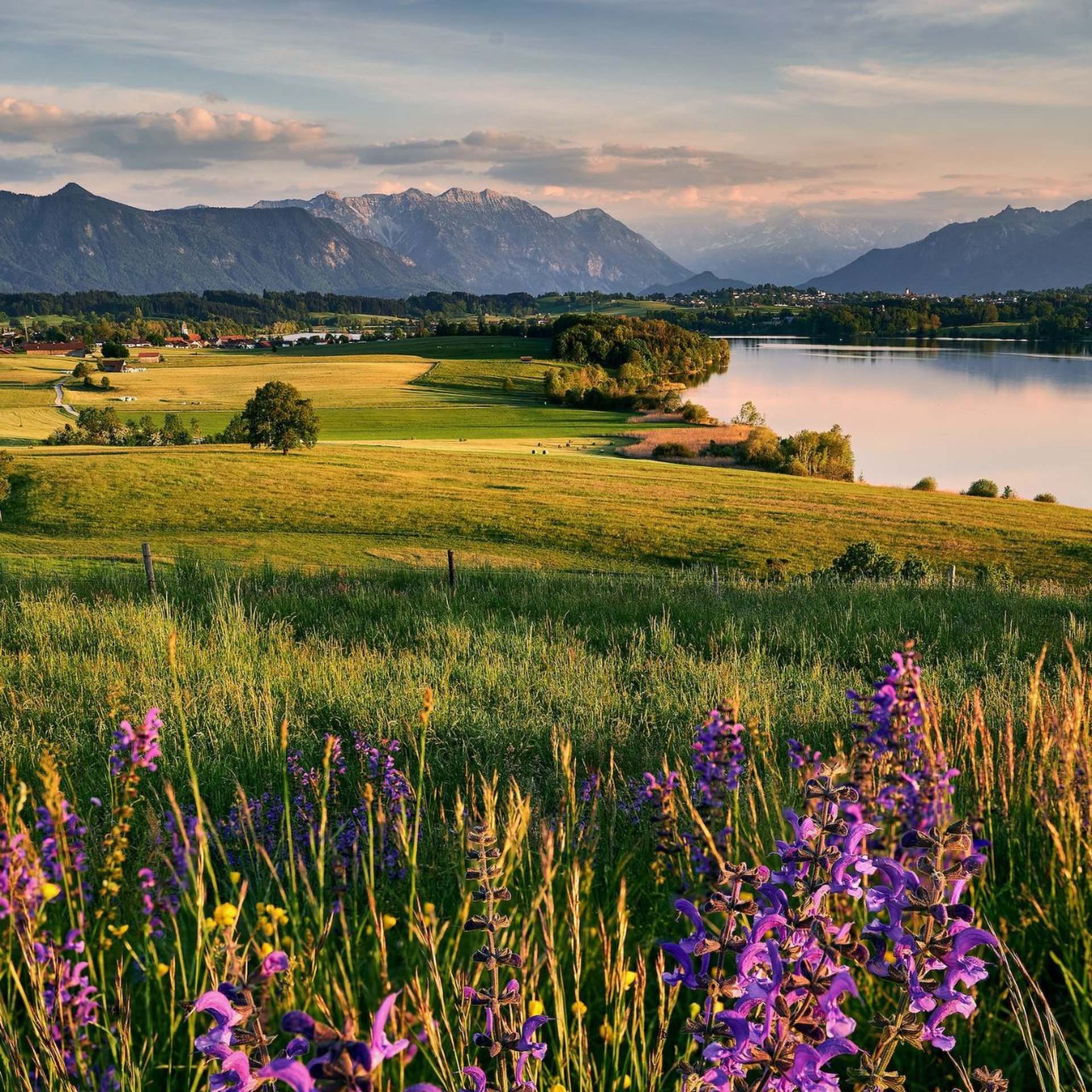 Riegsee Allgäu Alpenregion Sonnenuntergang Campingurlaub am See