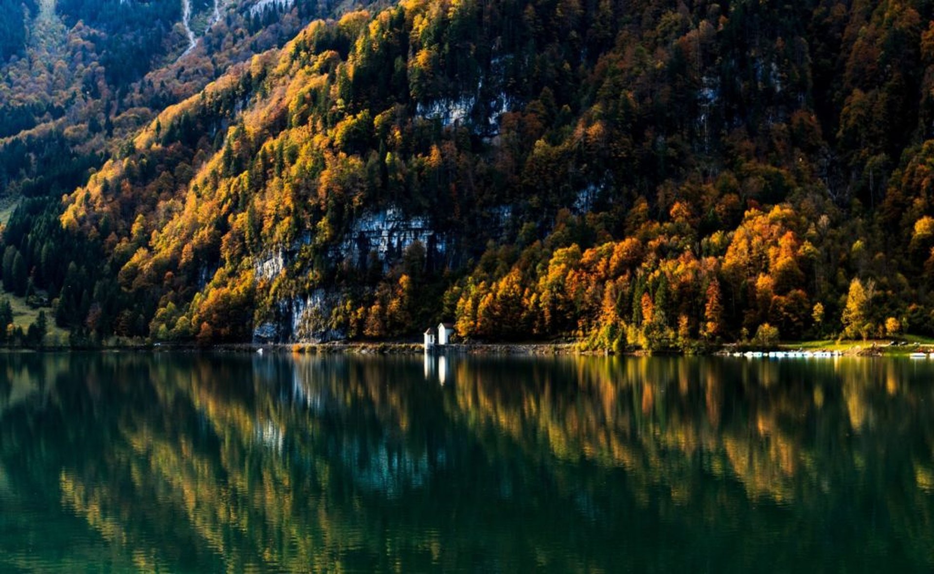 Die besten Campingplätze in der Schweiz am See