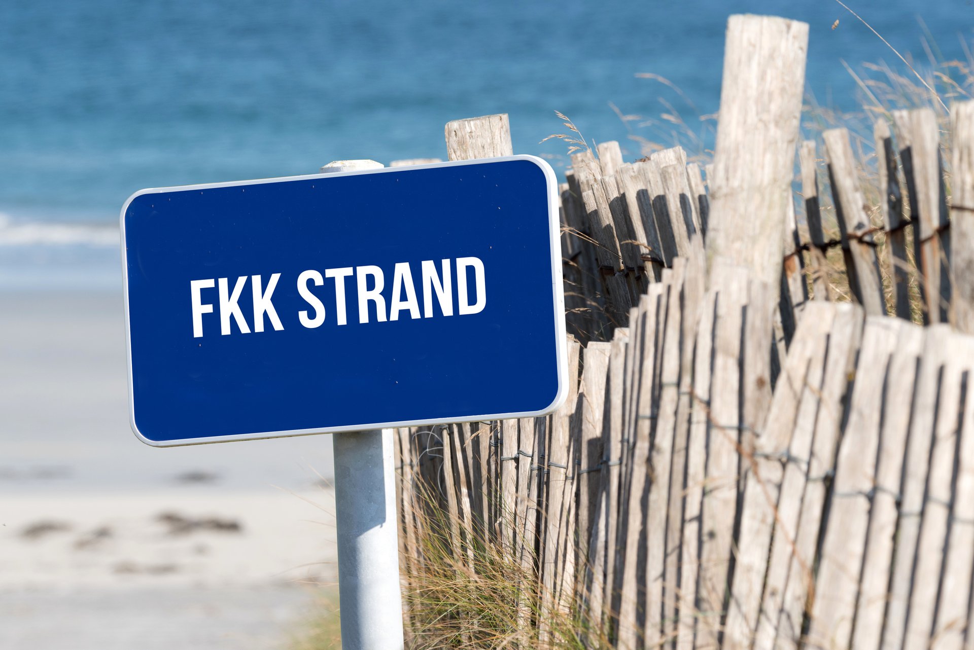 Camping Header: FKK-Camping ist der neue Campingtrend für den Sommer