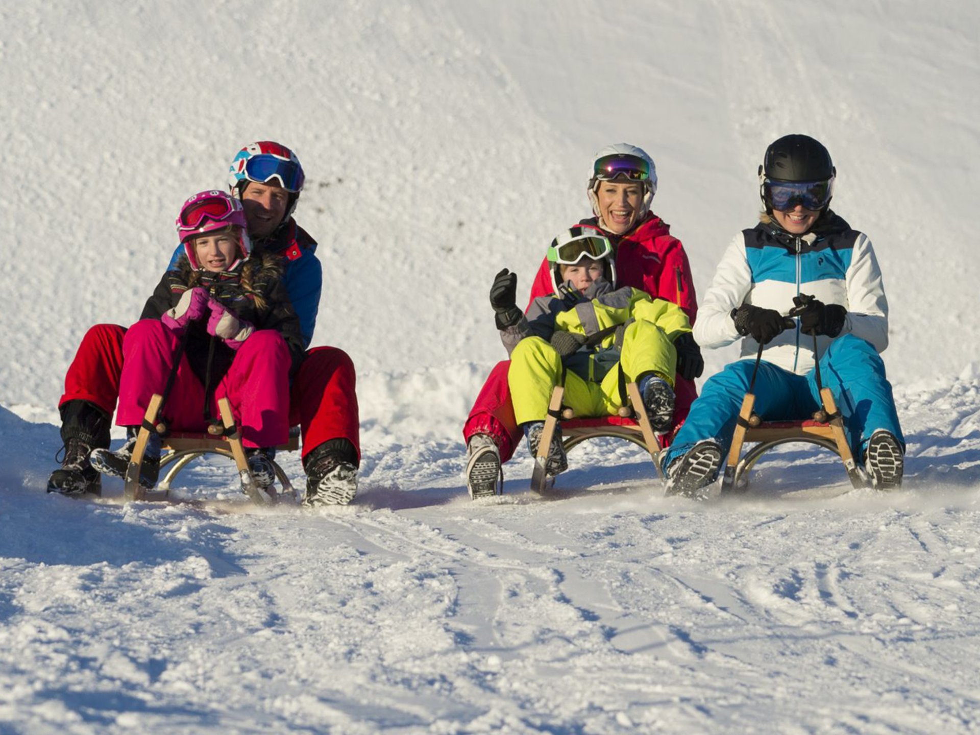 Plezier voor het hele gezin bij avond-rodelen in Oostenrijk - Rodelbahn Wildkogel Familie
