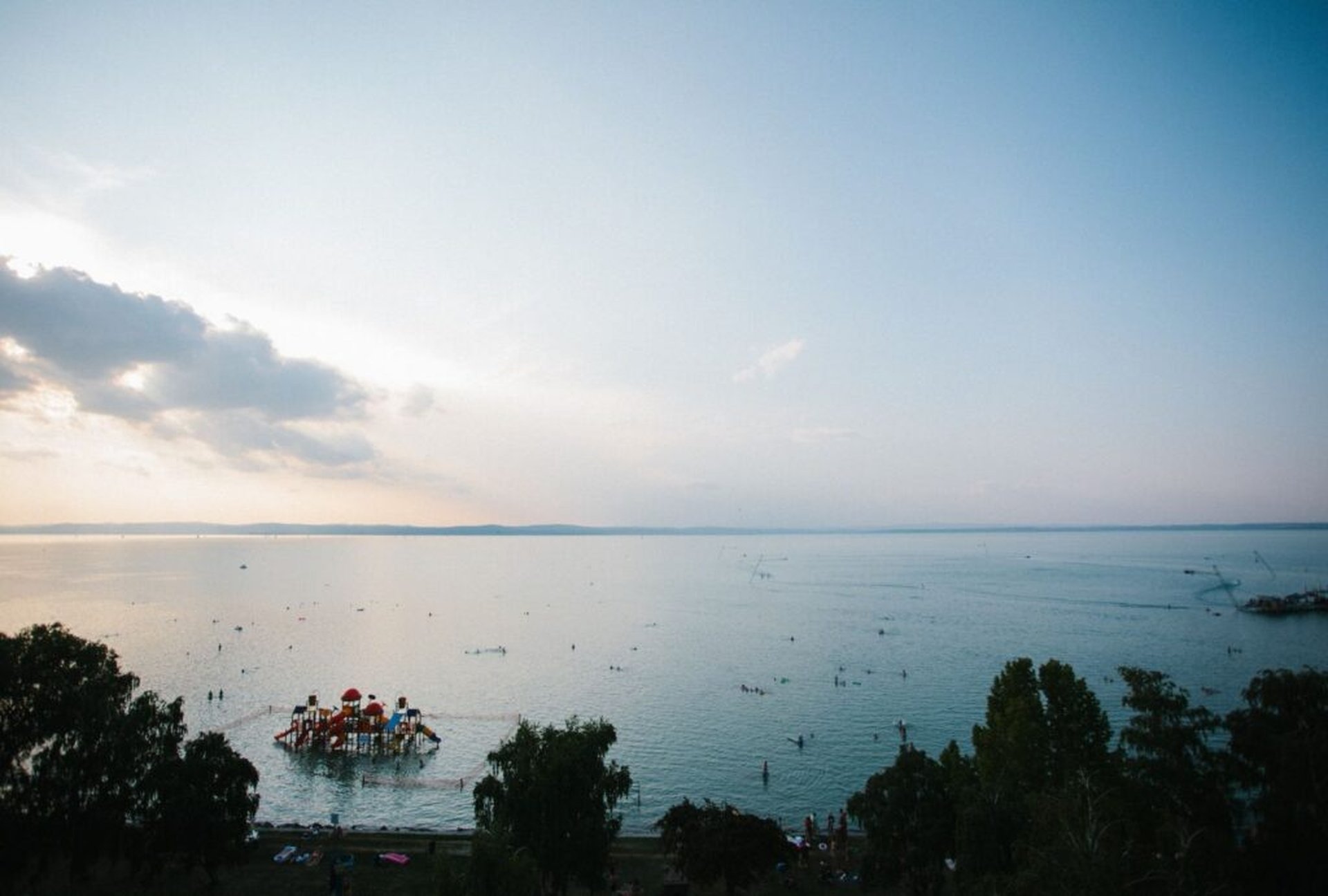 Camping am Plattensee in Ungarn – Highlights, Campingplätze und mehr