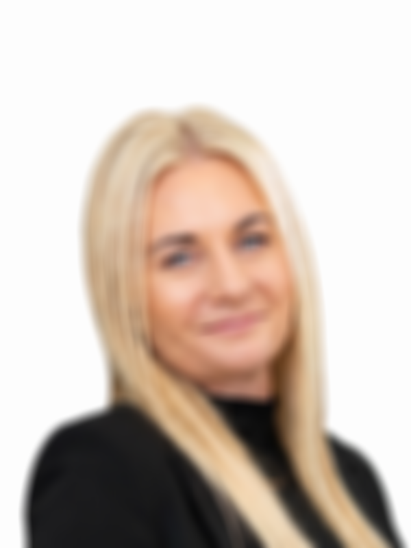 Corporate headshot of Kristen Lovett Findex advisor